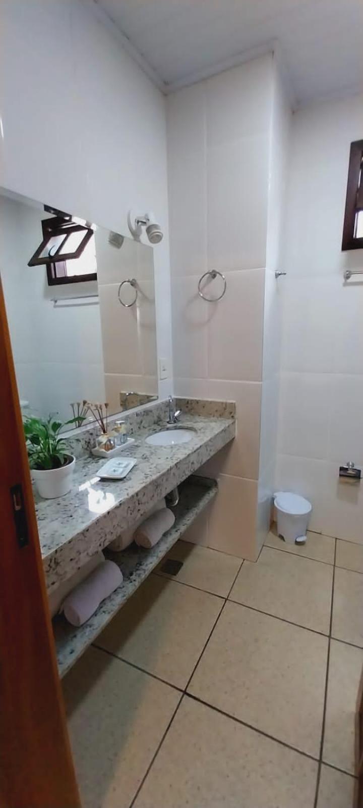 Deluxe Double or Twin Room - Photo 6