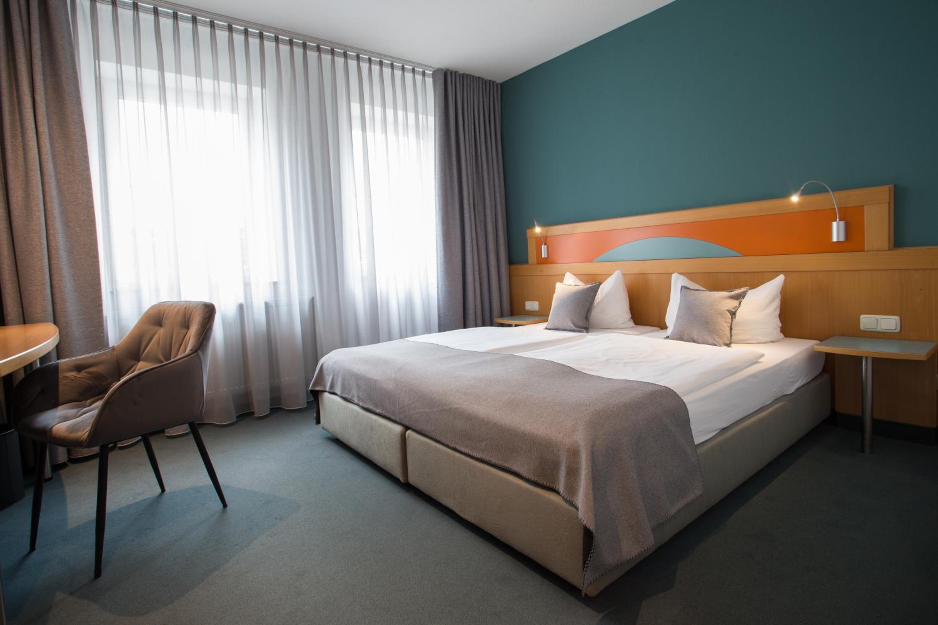 Standard Double Room - Photo 3