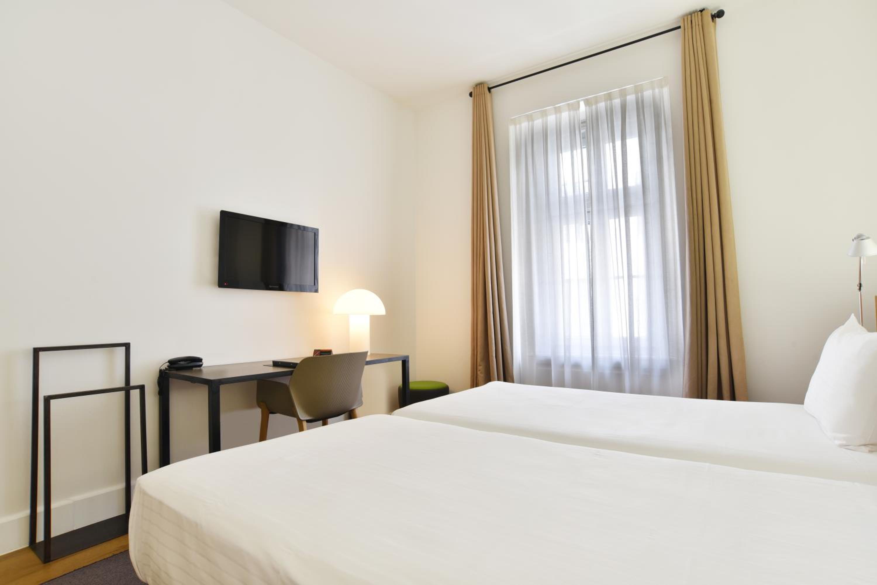 Two Connecting Double Rooms