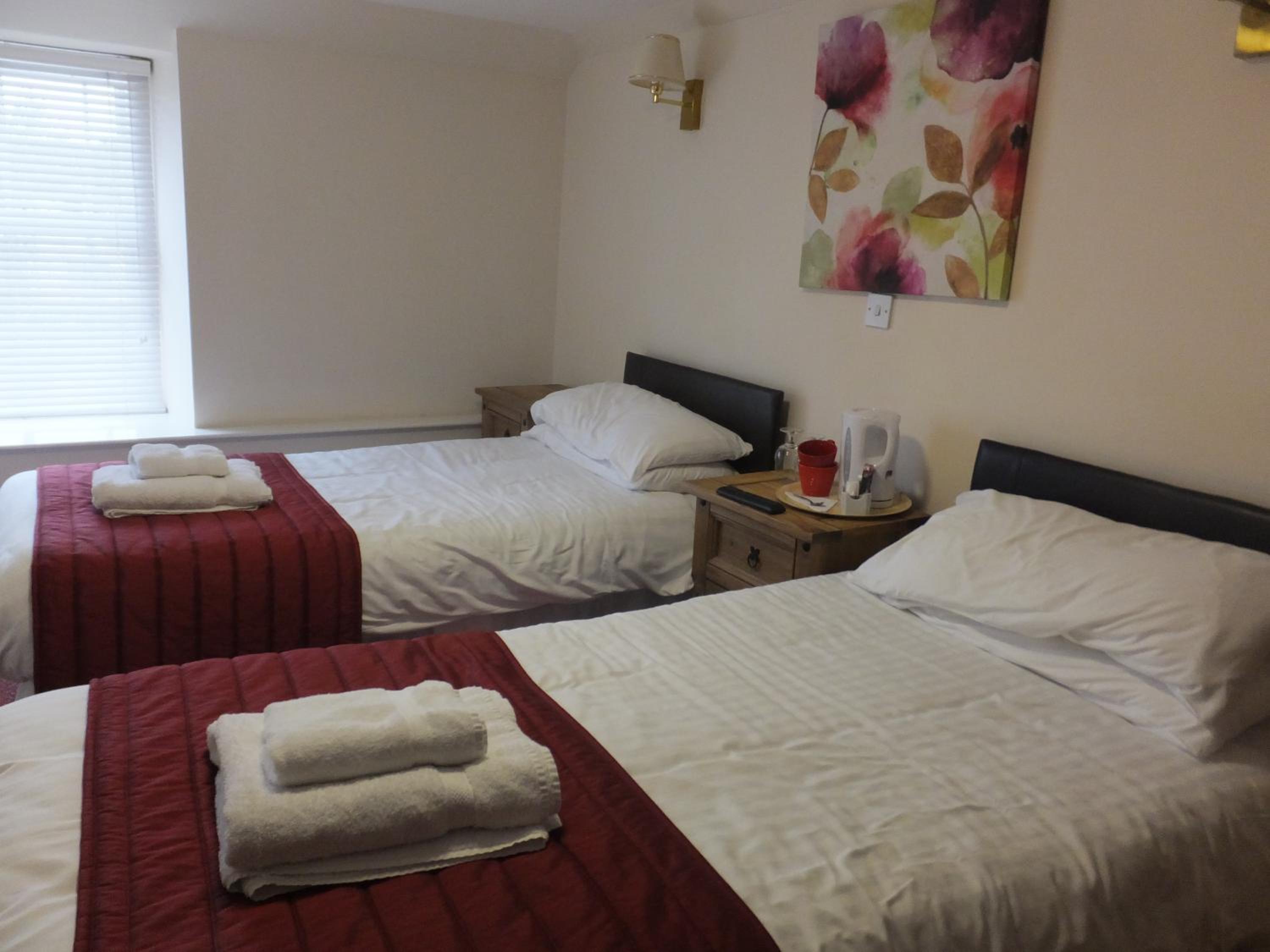 Standard Double or Twin Room photo 3