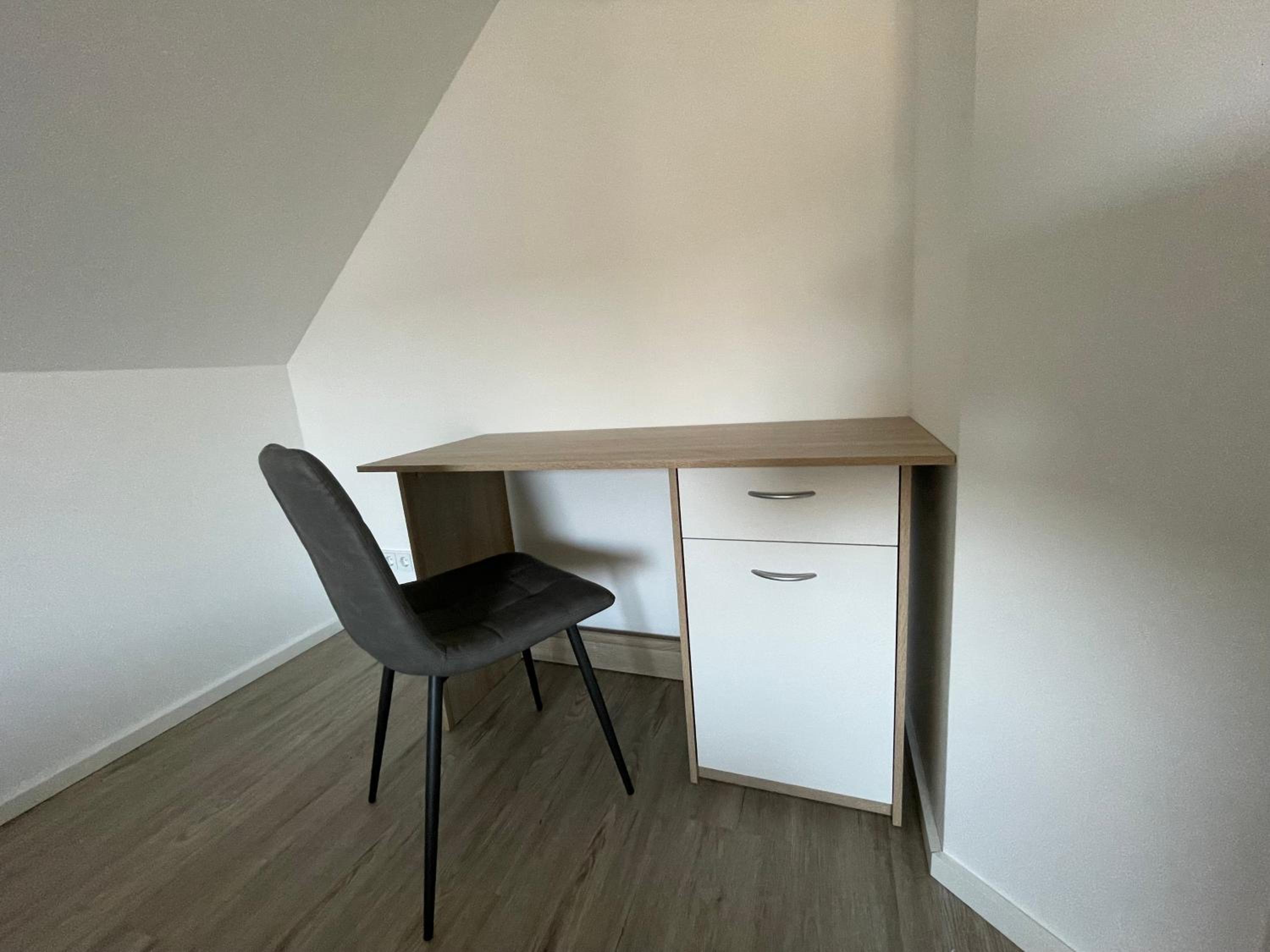One-Bedroom Apartment photo 3