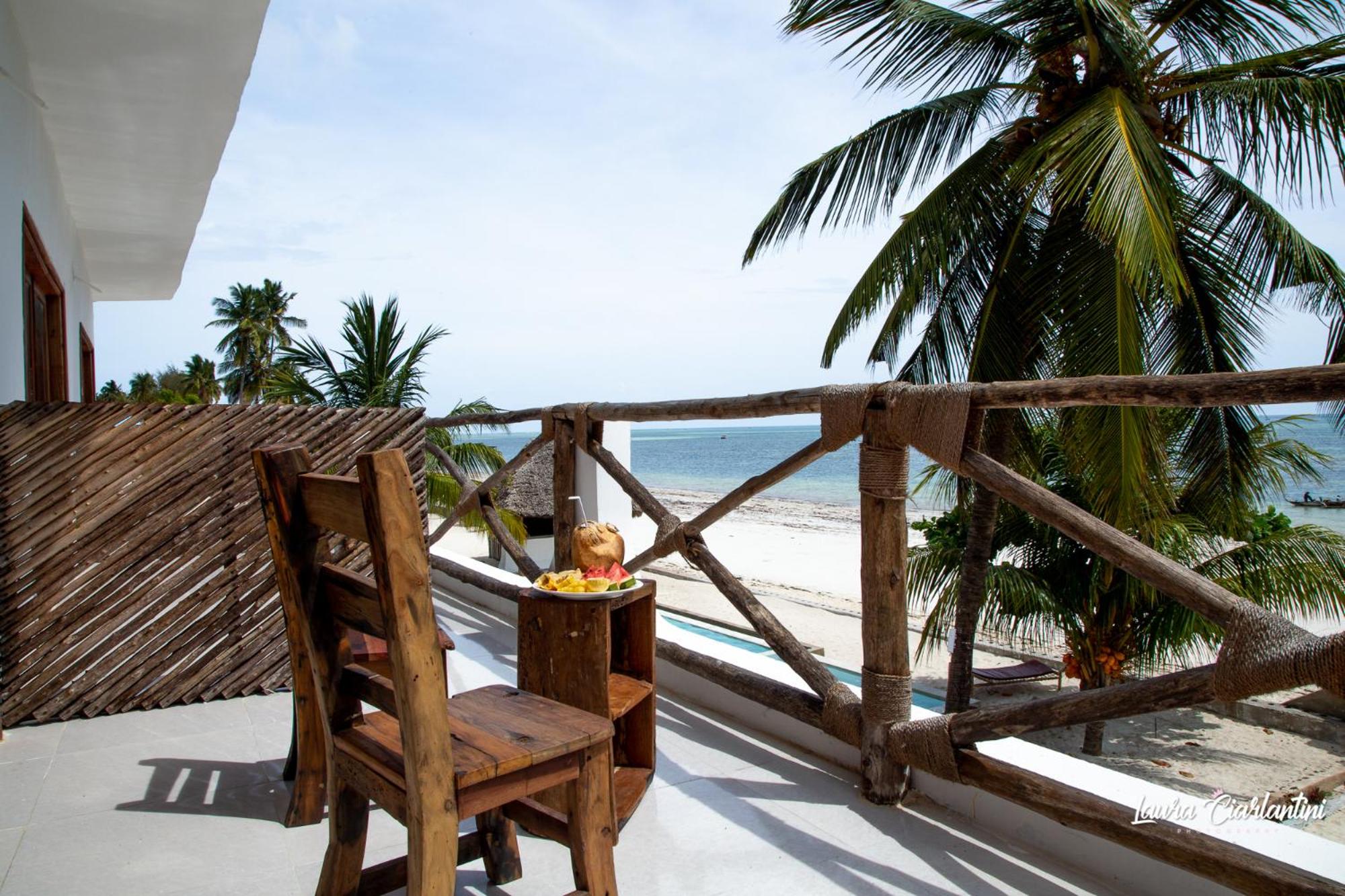 Deluxe Double Room with Balcony and Sea View photo 3