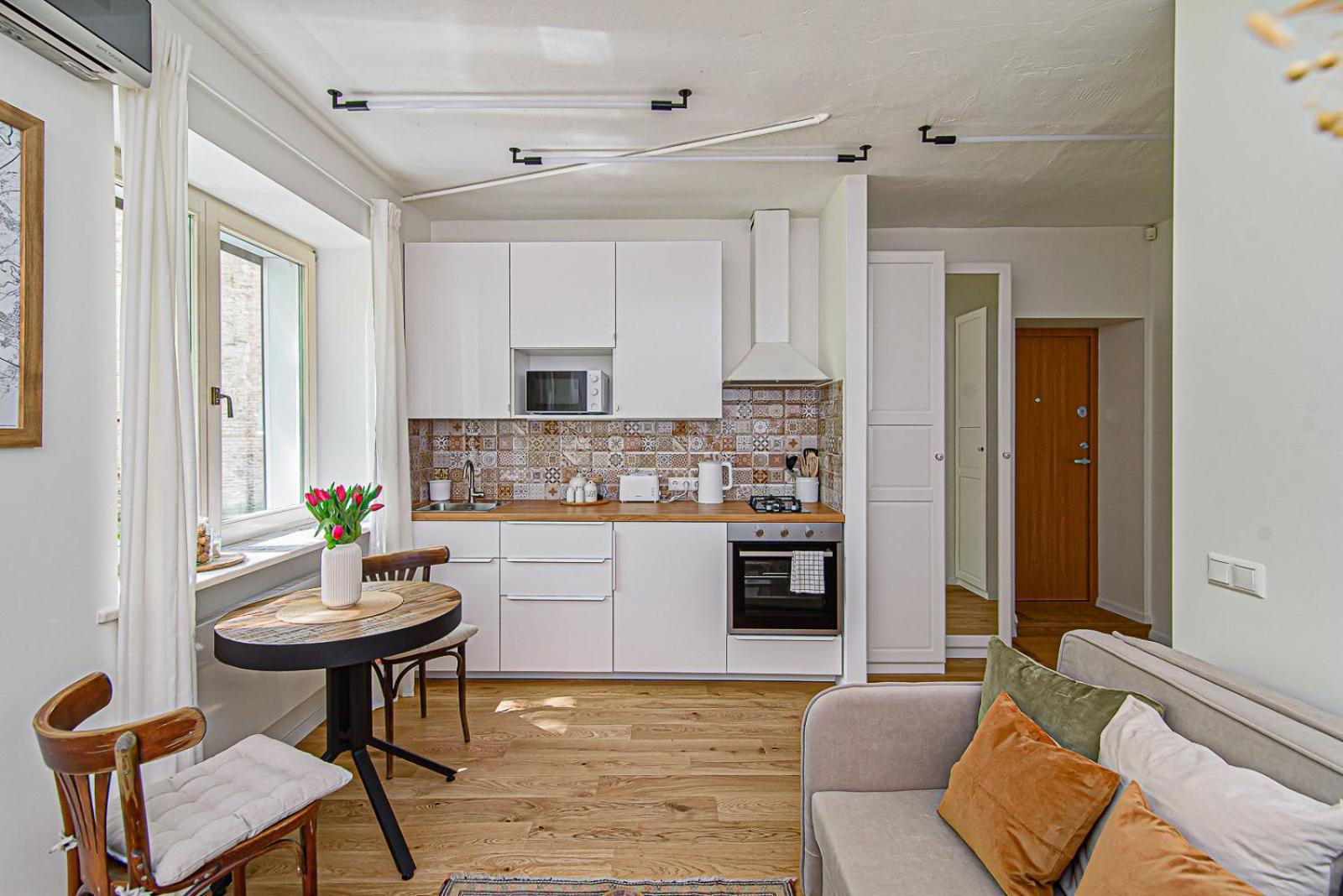 One-Bedroom Apartment - Photo 3