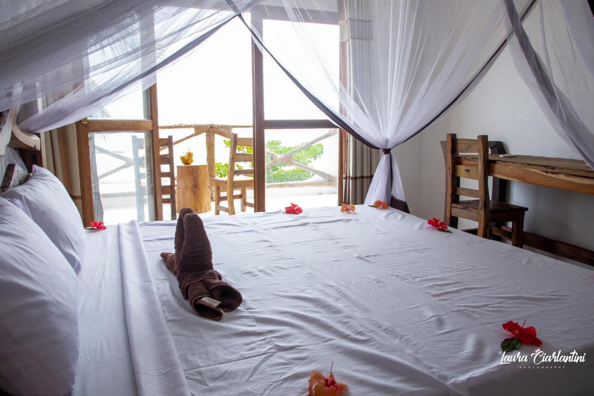 Deluxe Double Room with Balcony and Sea View photo 2