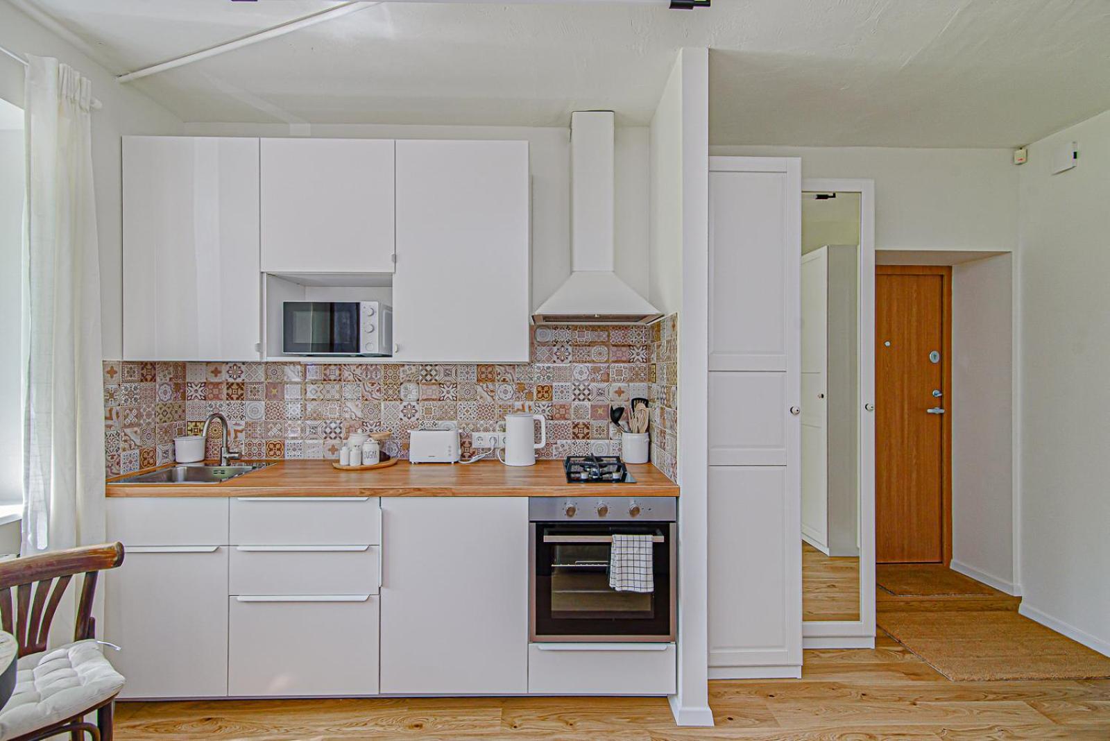 One-Bedroom Apartment - Photo 7