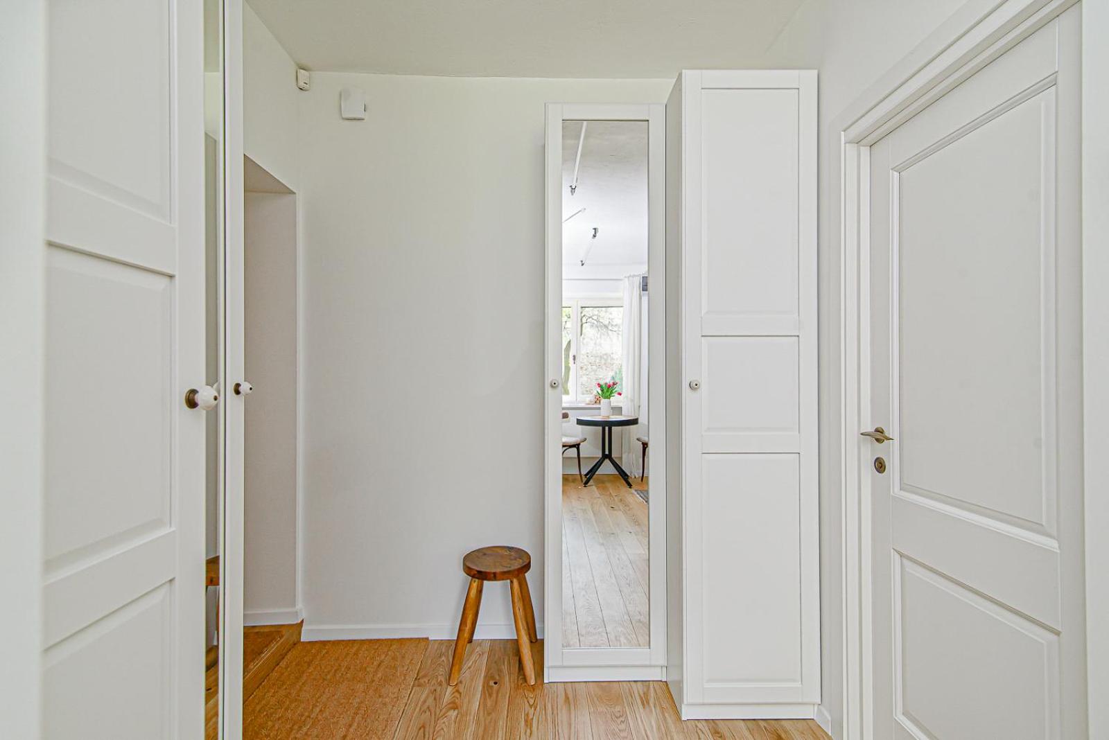 One-Bedroom Apartment - Photo 10