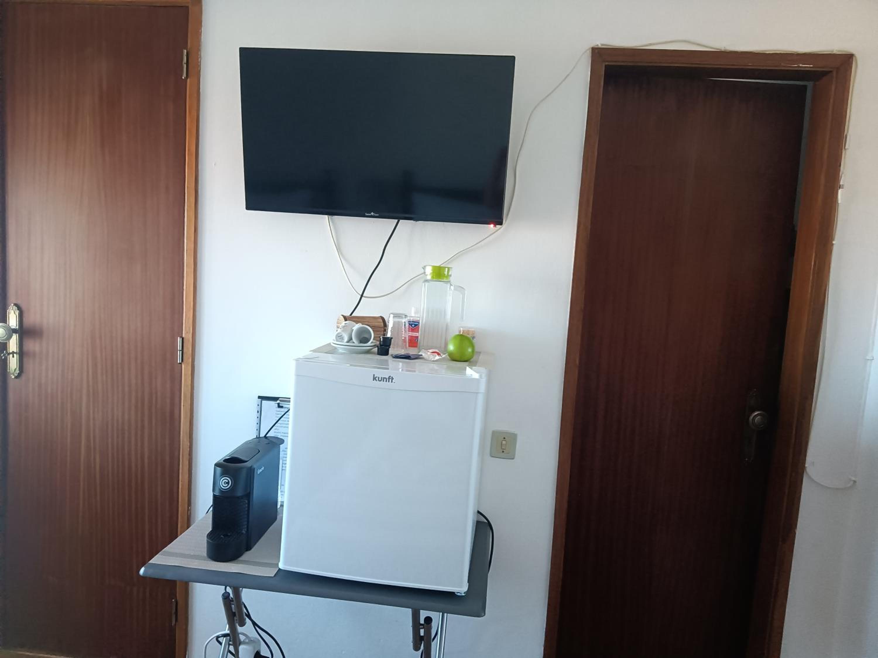 Double Room - Photo 9