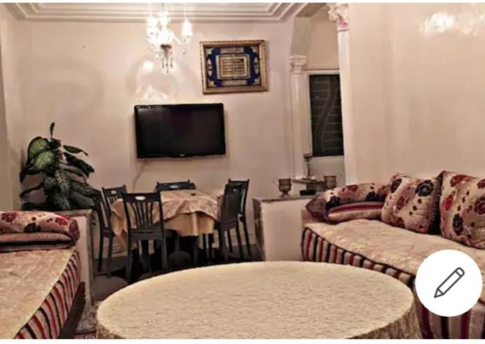 One-Bedroom Apartment - Photo 3