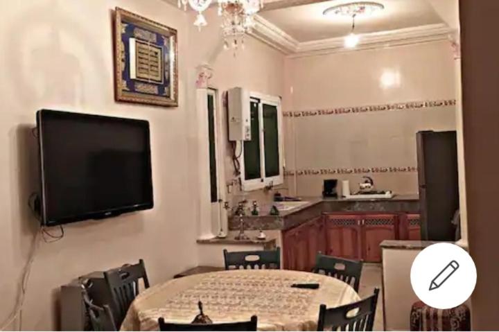 One-Bedroom Apartment - Photo 2