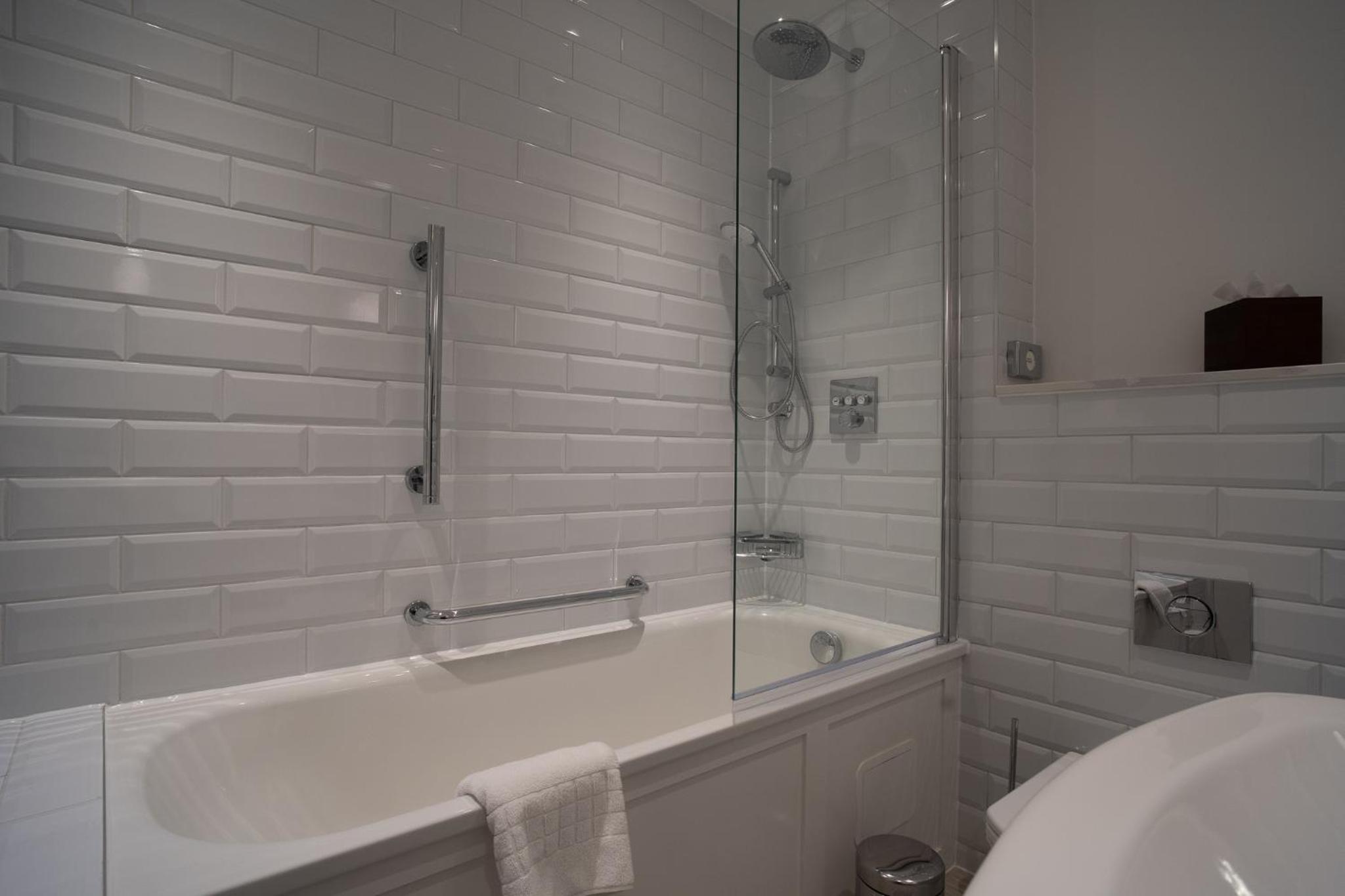 Superior Double or Twin Room - Photo 3