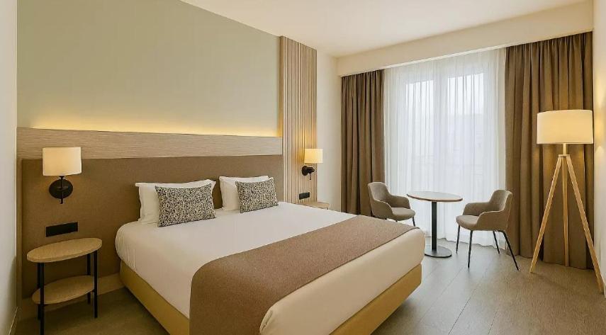 Deluxe Double or Twin Room Deluxe Double or Twin Room