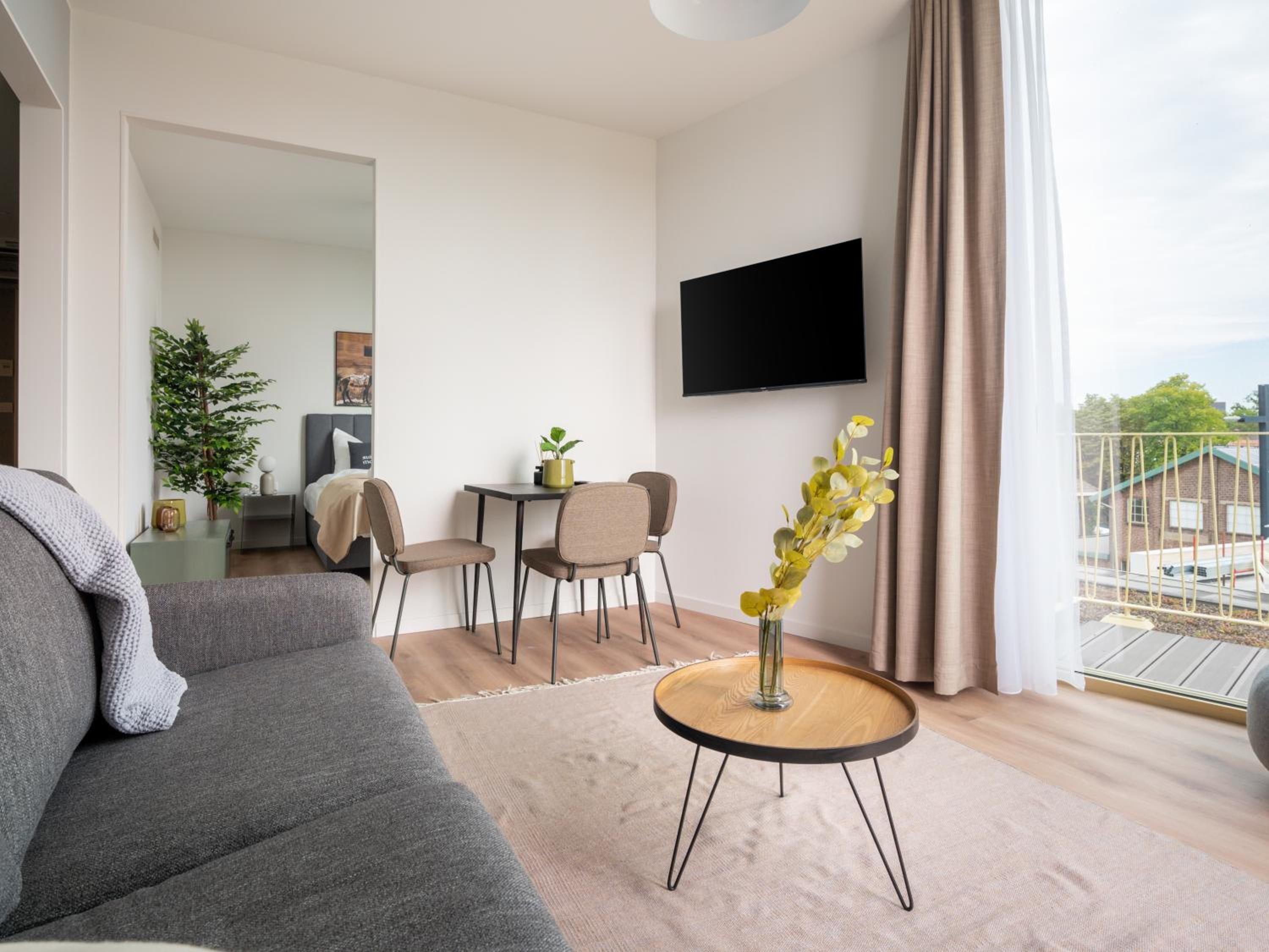 Suite with Sofa Bed & Balcony photo 3