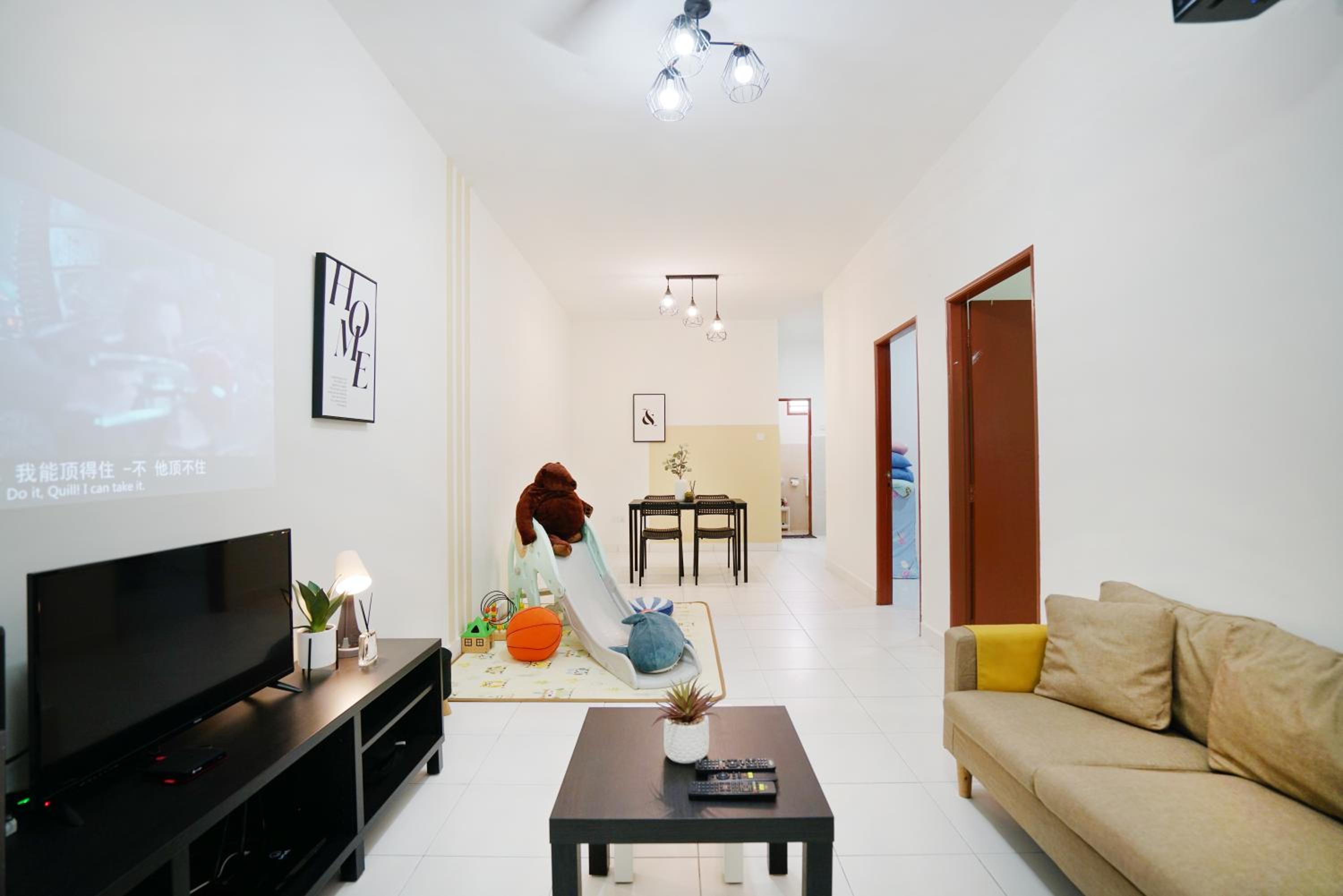 Three-Bedroom House photo 1