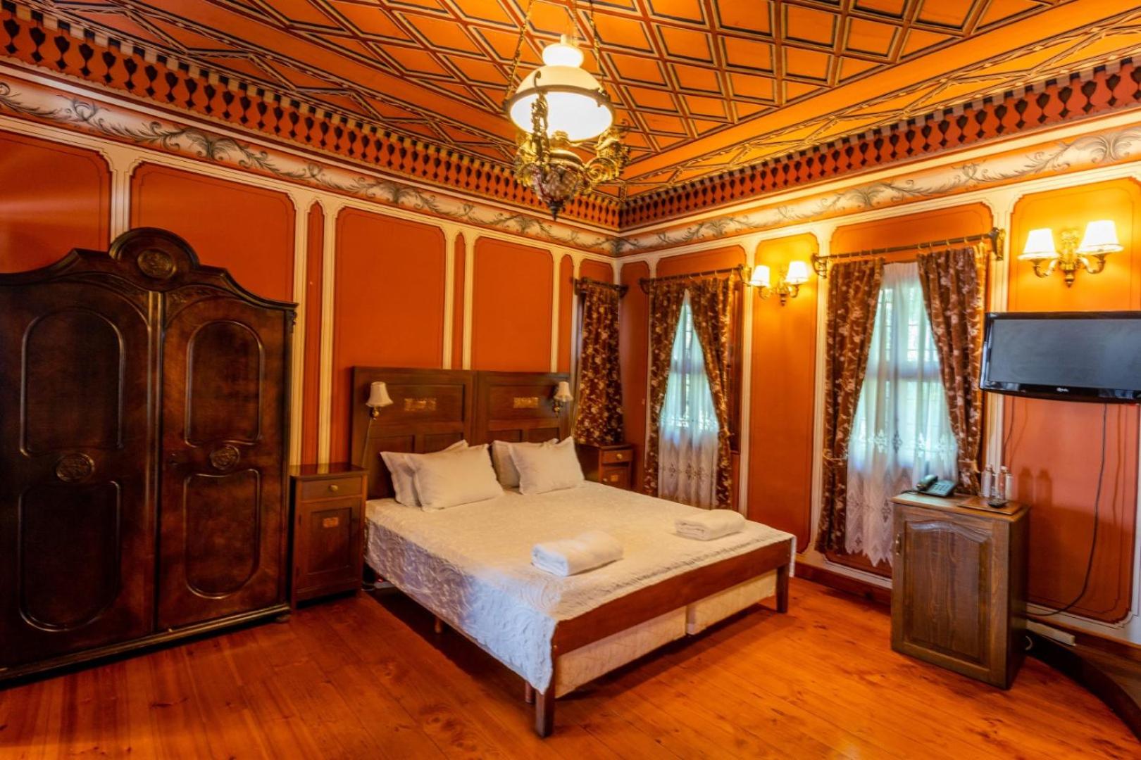 Double Ancient Room