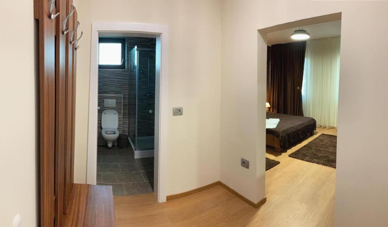 Deluxe Double Room - Photo 10