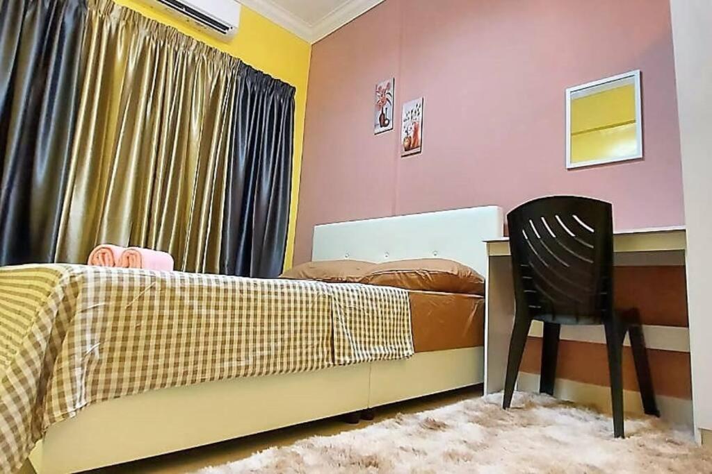 Three-Bedroom Apartment photo 2