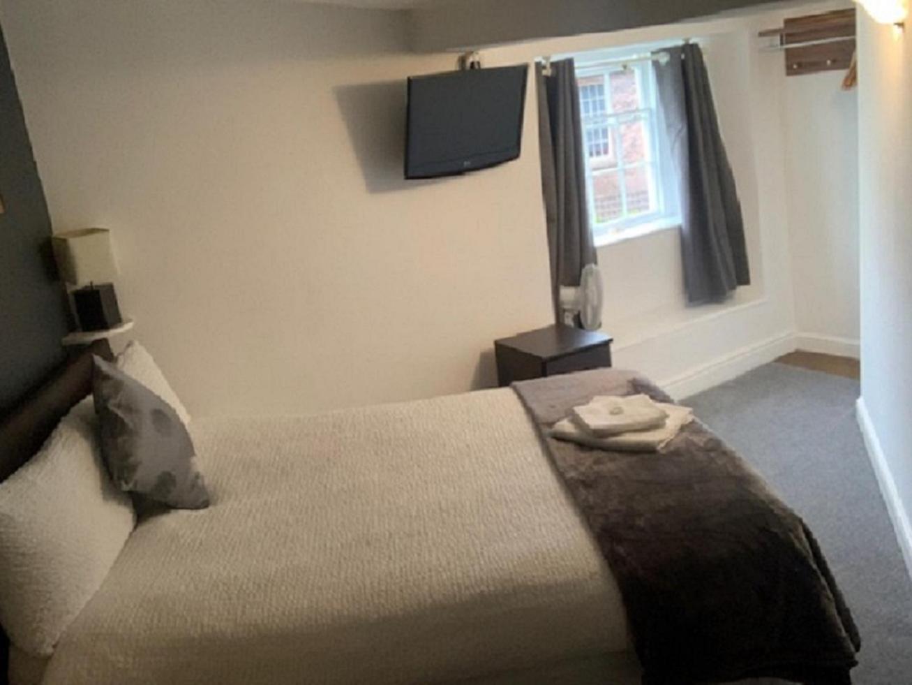 Small Double Room - Photo 1