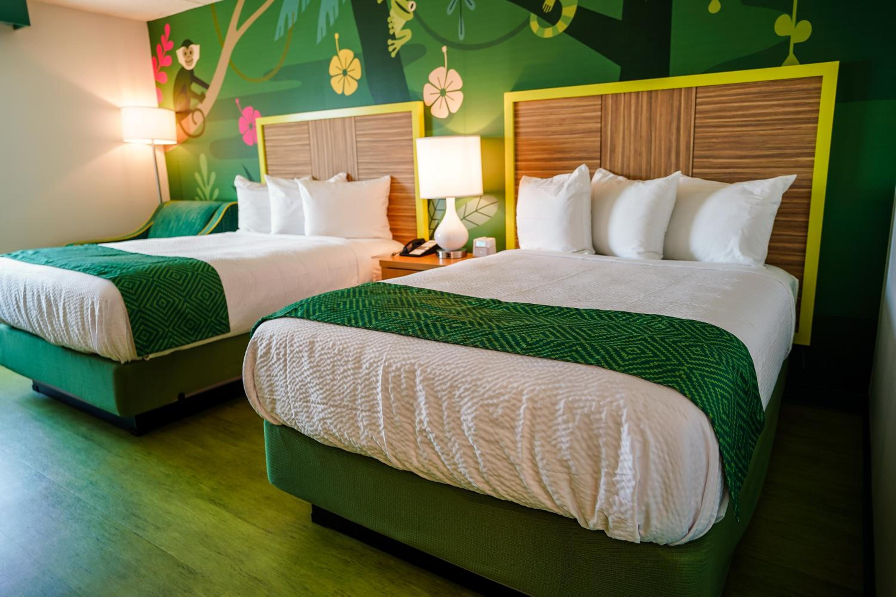 Double Room with Two Double Beds - Photo 2