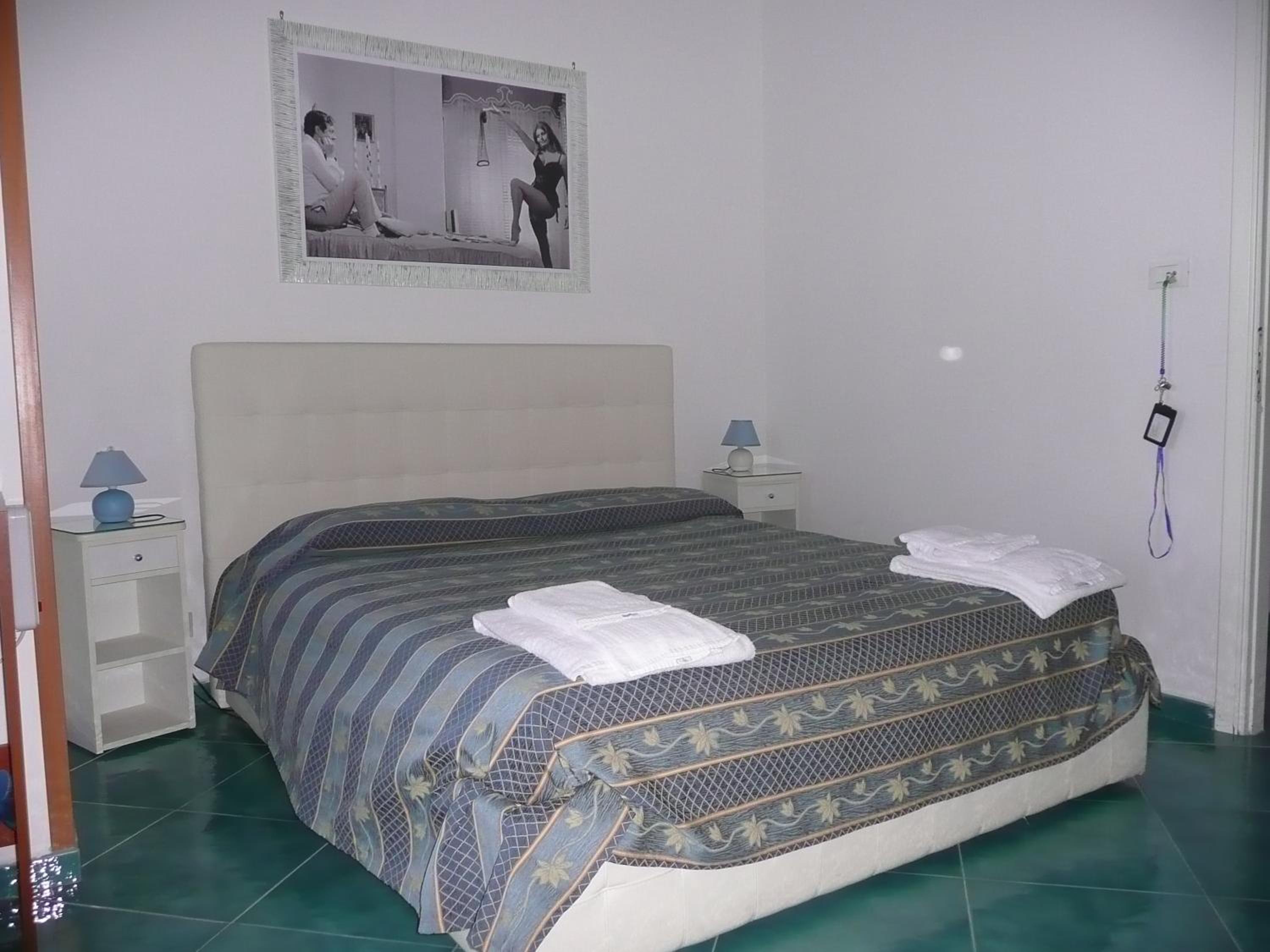 Superior Double Room with Sea View - Photo 13