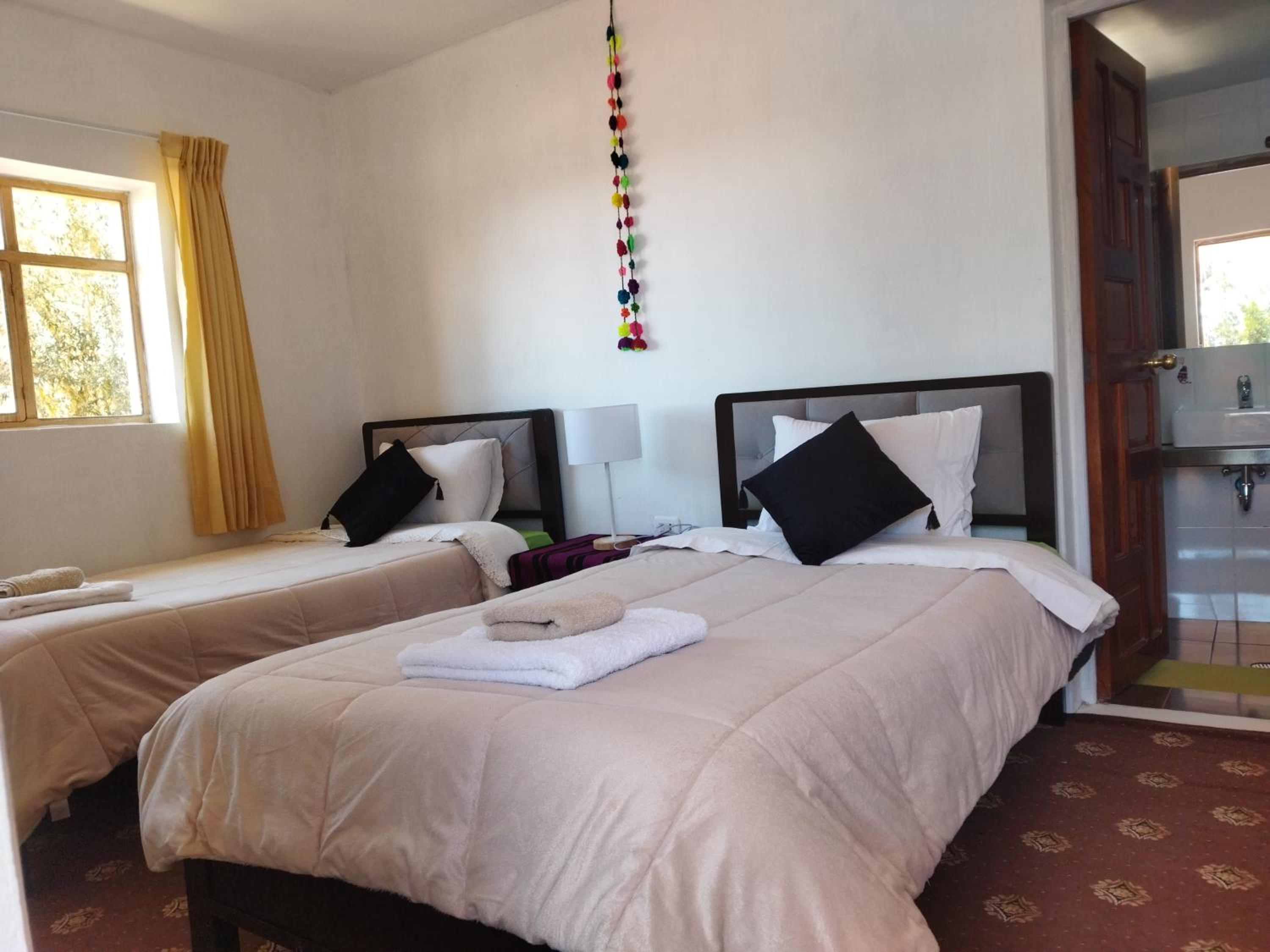 Twin Room with Private Bathroom photo 1