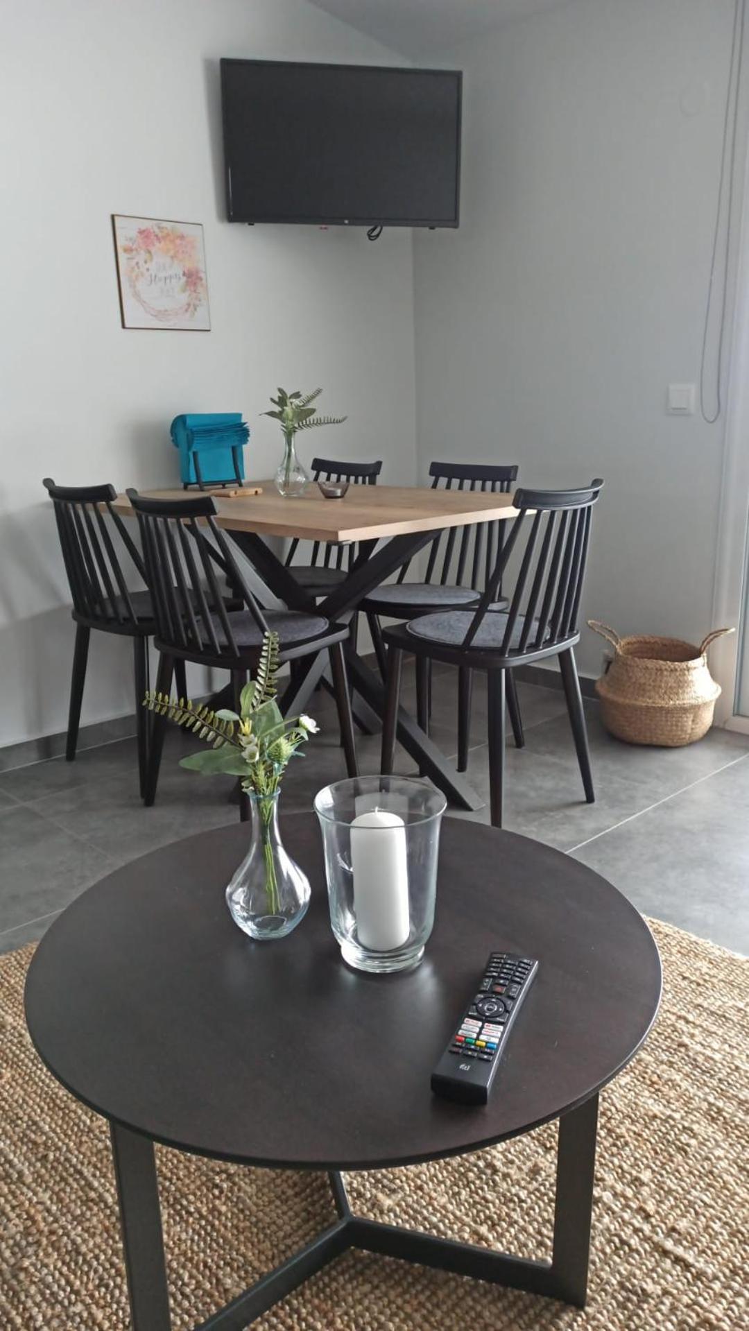 Two-Bedroom Apartment - Photo 9