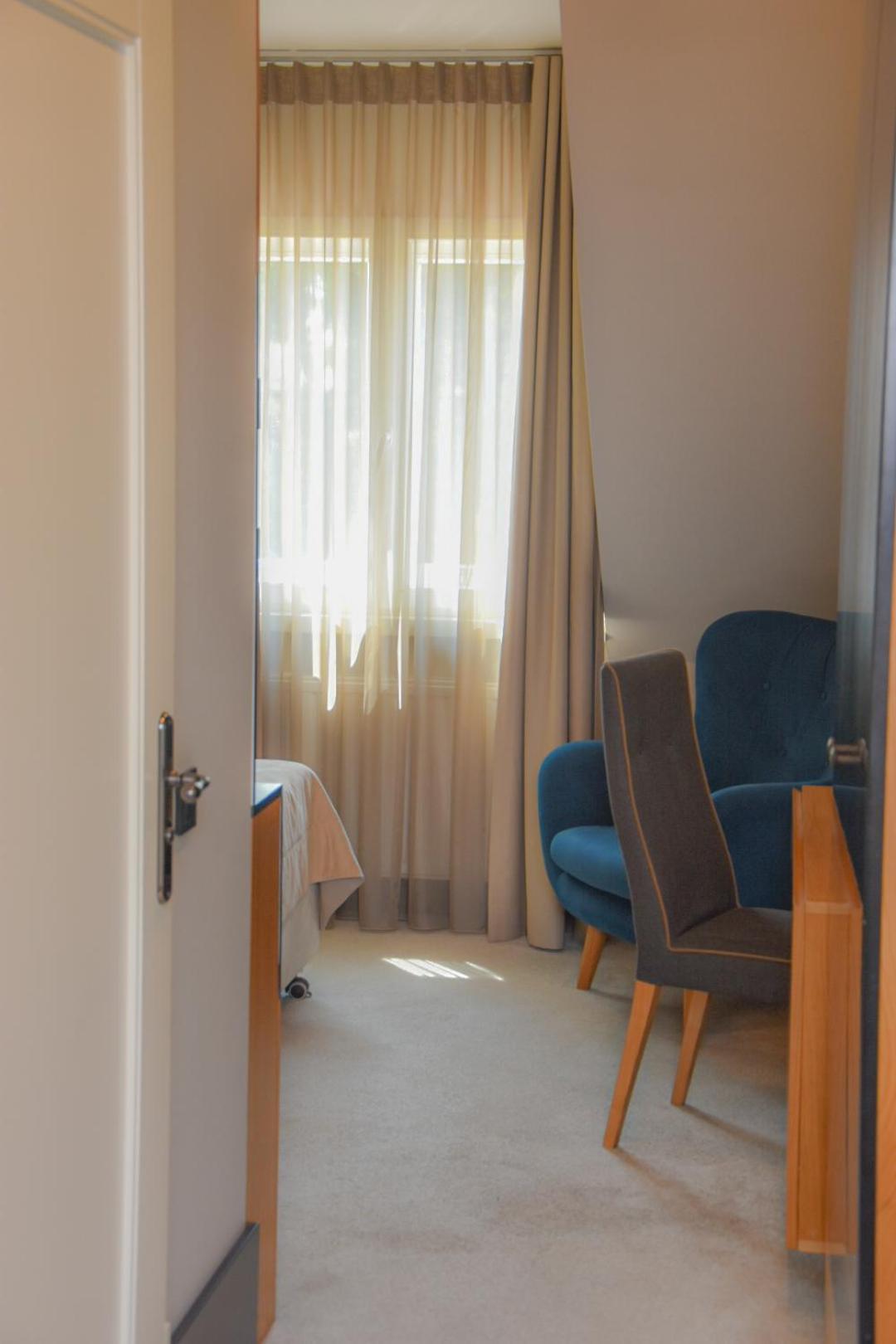 Economy Double Room - Photo 6