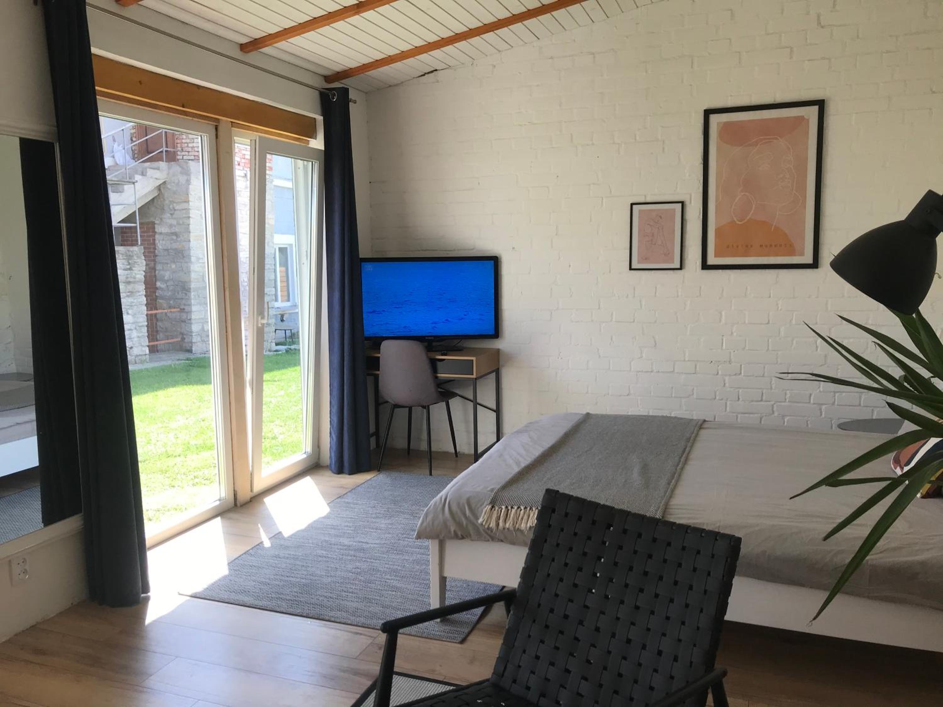 One-Bedroom House photo 1