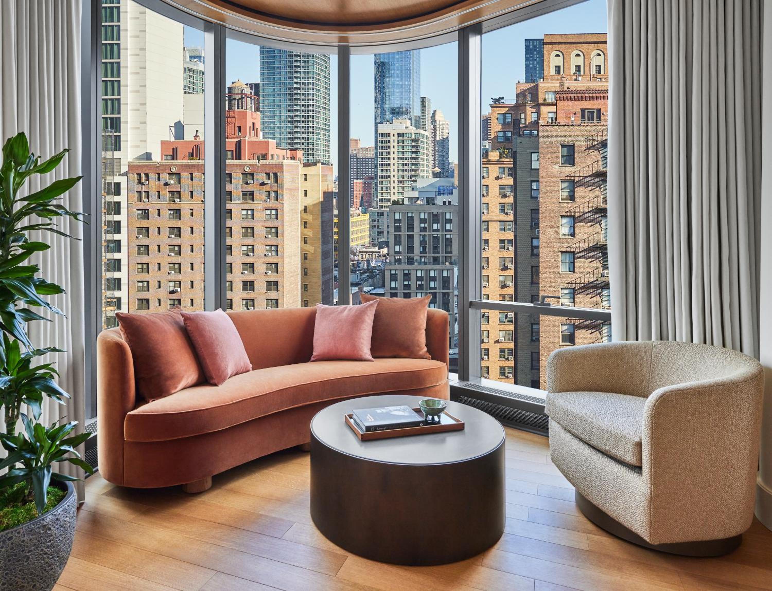 Corner One-Bedroom King Suite