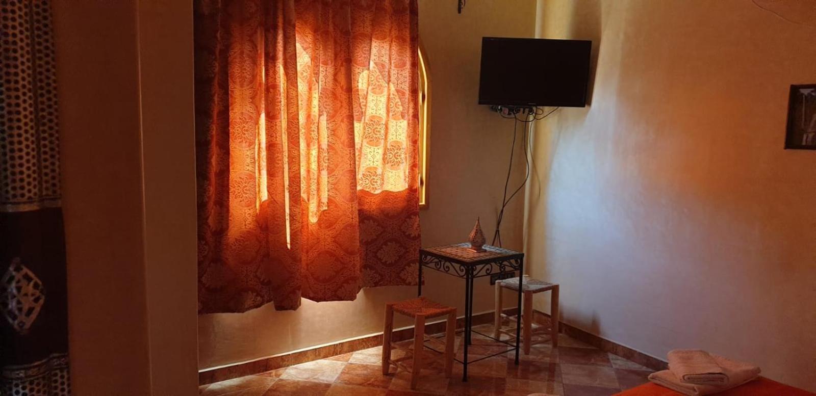 Deluxe Double Room with Shower - Photo 5