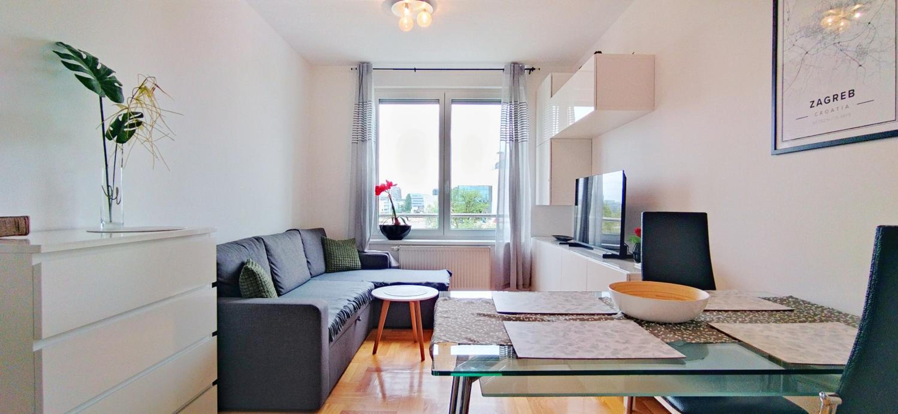 One-Bedroom Apartment