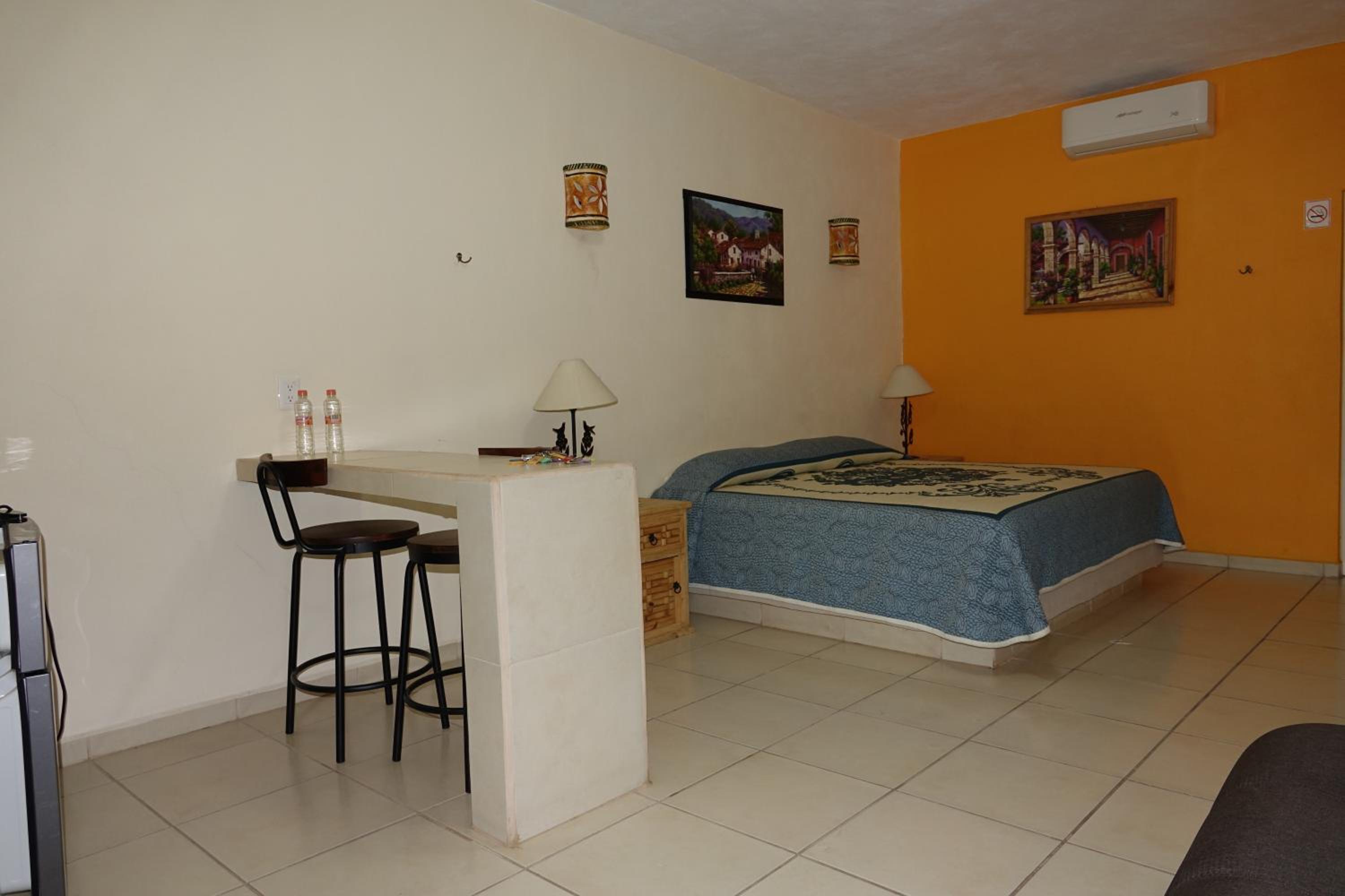 Deluxe Suite - Photo 3