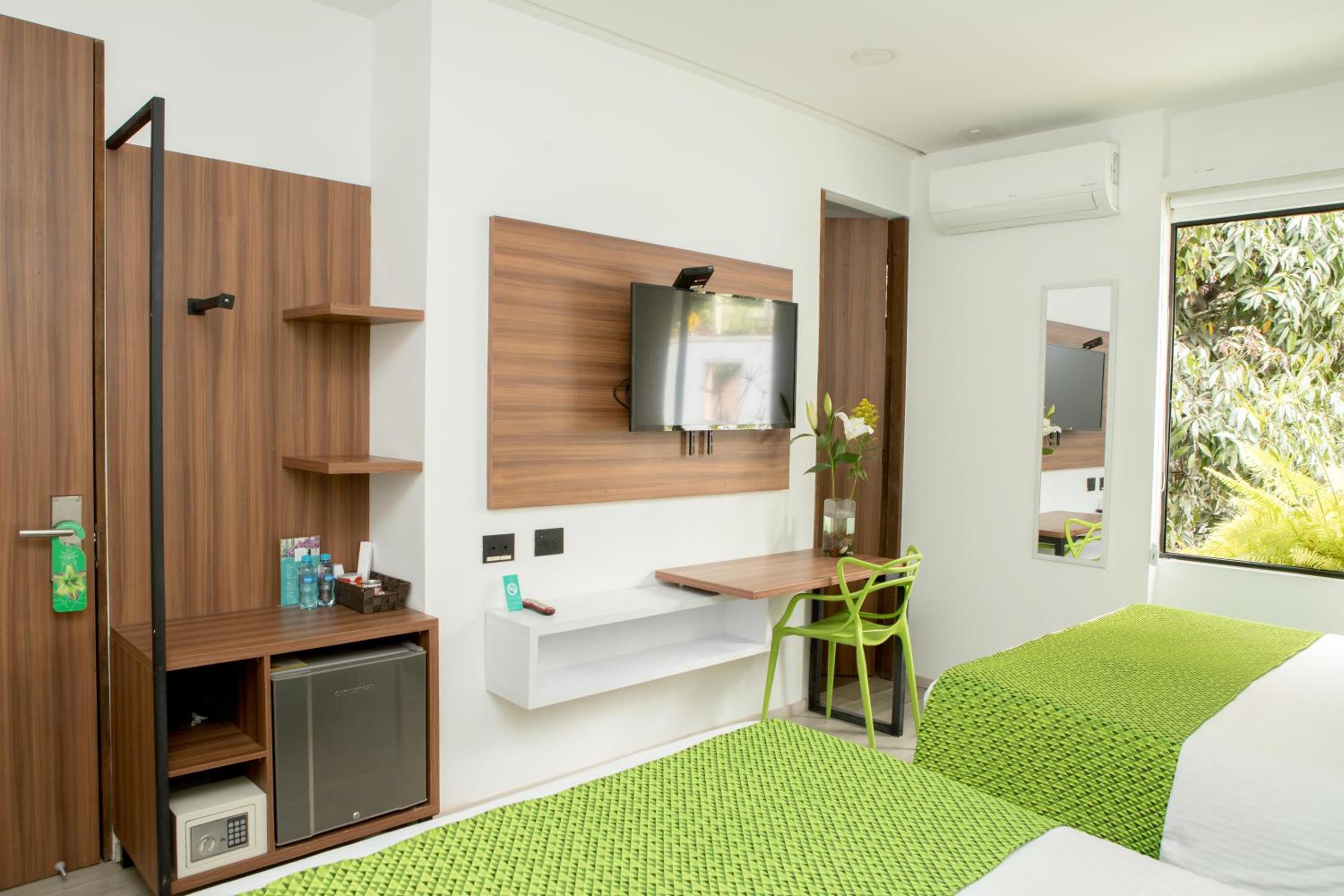 Superior Double Room with Two Double Beds photo 3