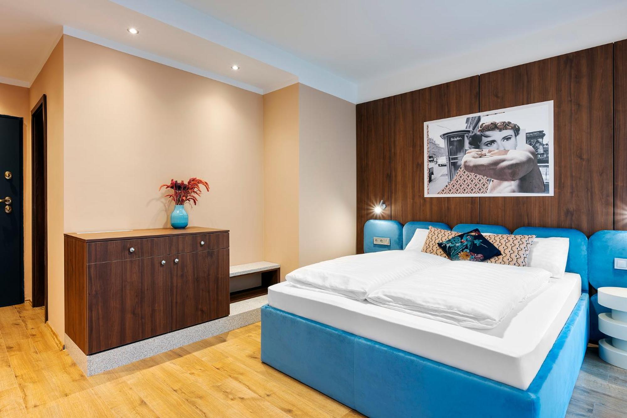 Double Room With Balcony - Photo 7