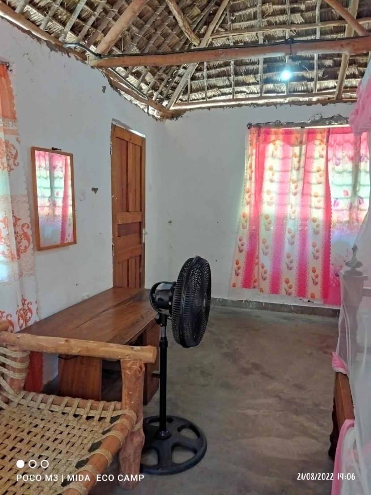 Standard Bungalow with Fan - Photo 12