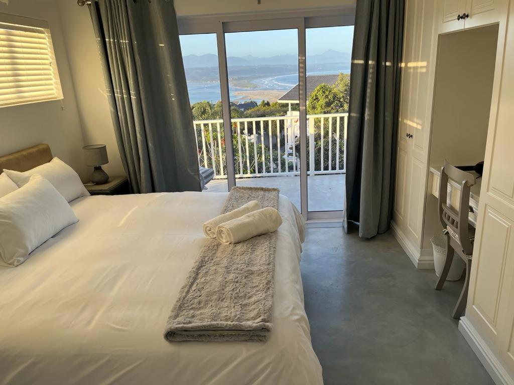 Apartment with Sea View - Photo 15