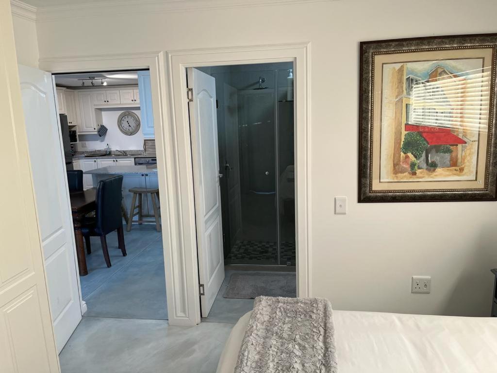 Apartment with Sea View - Photo 13