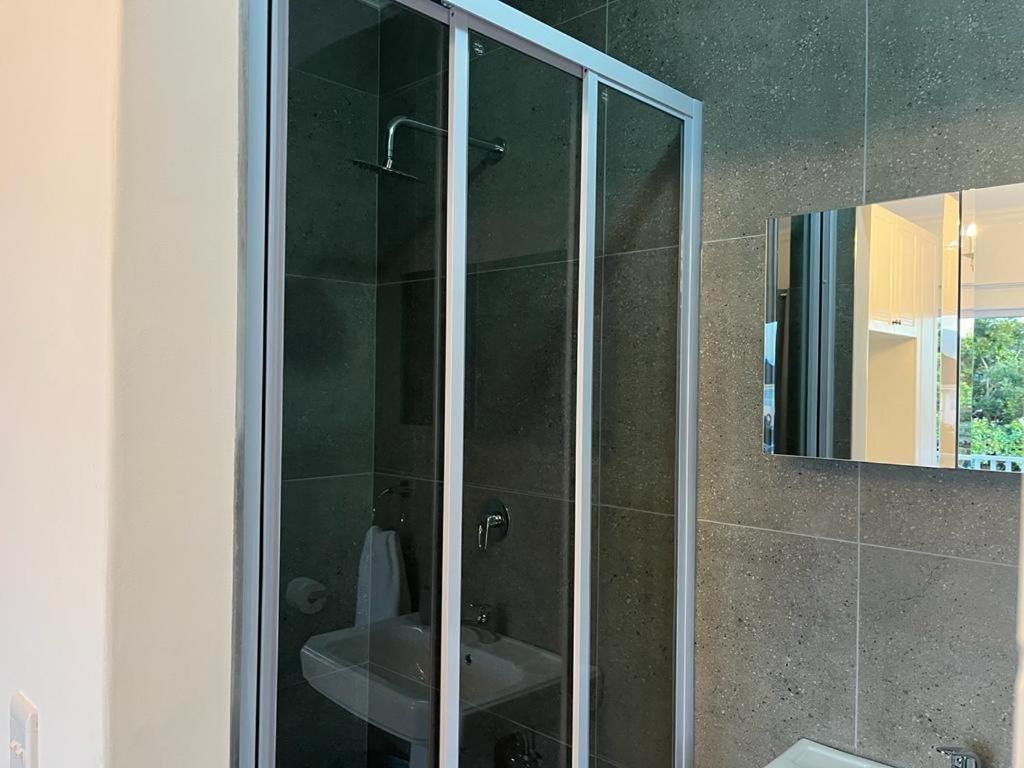 Apartment with Sea View - Photo 11