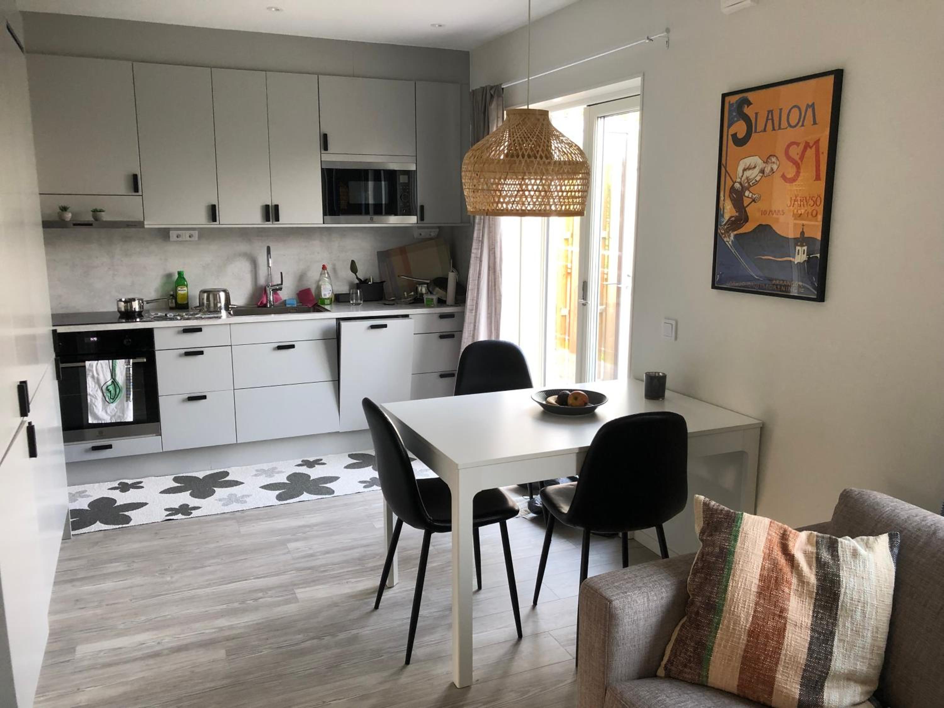 Two-Bedroom Apartment - Photo 14
