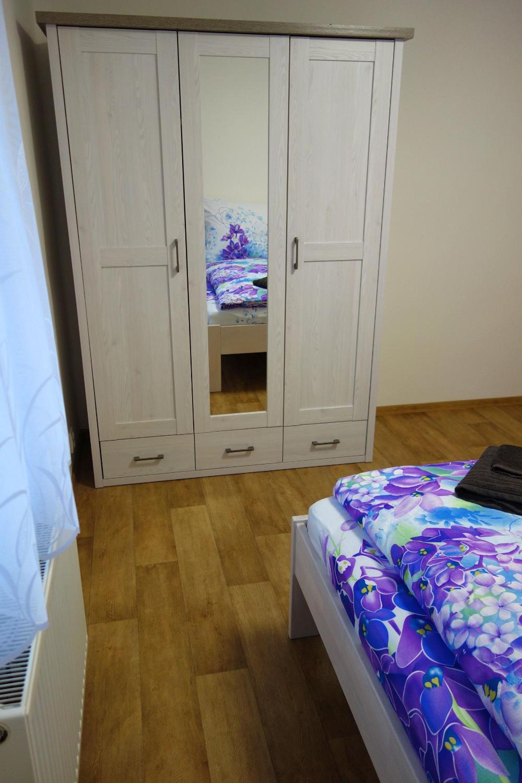 One-Bedroom Apartment - Photo 11