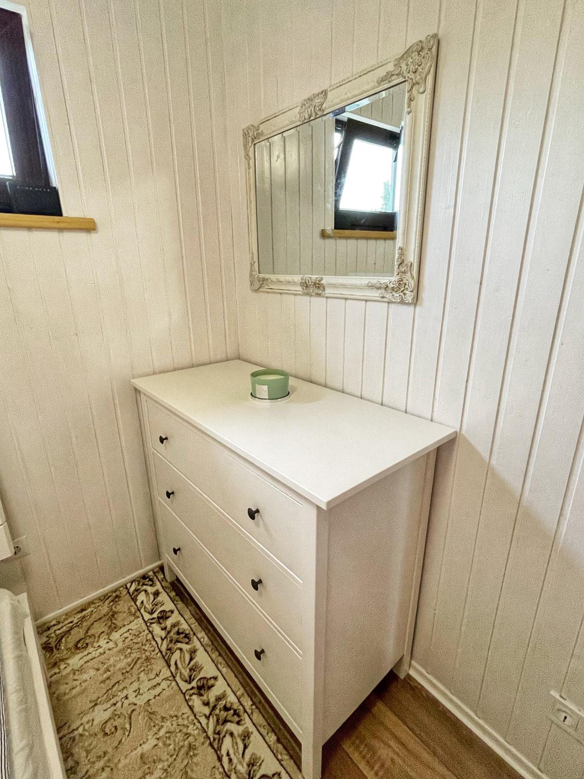 Two-Bedroom House - Photo 17
