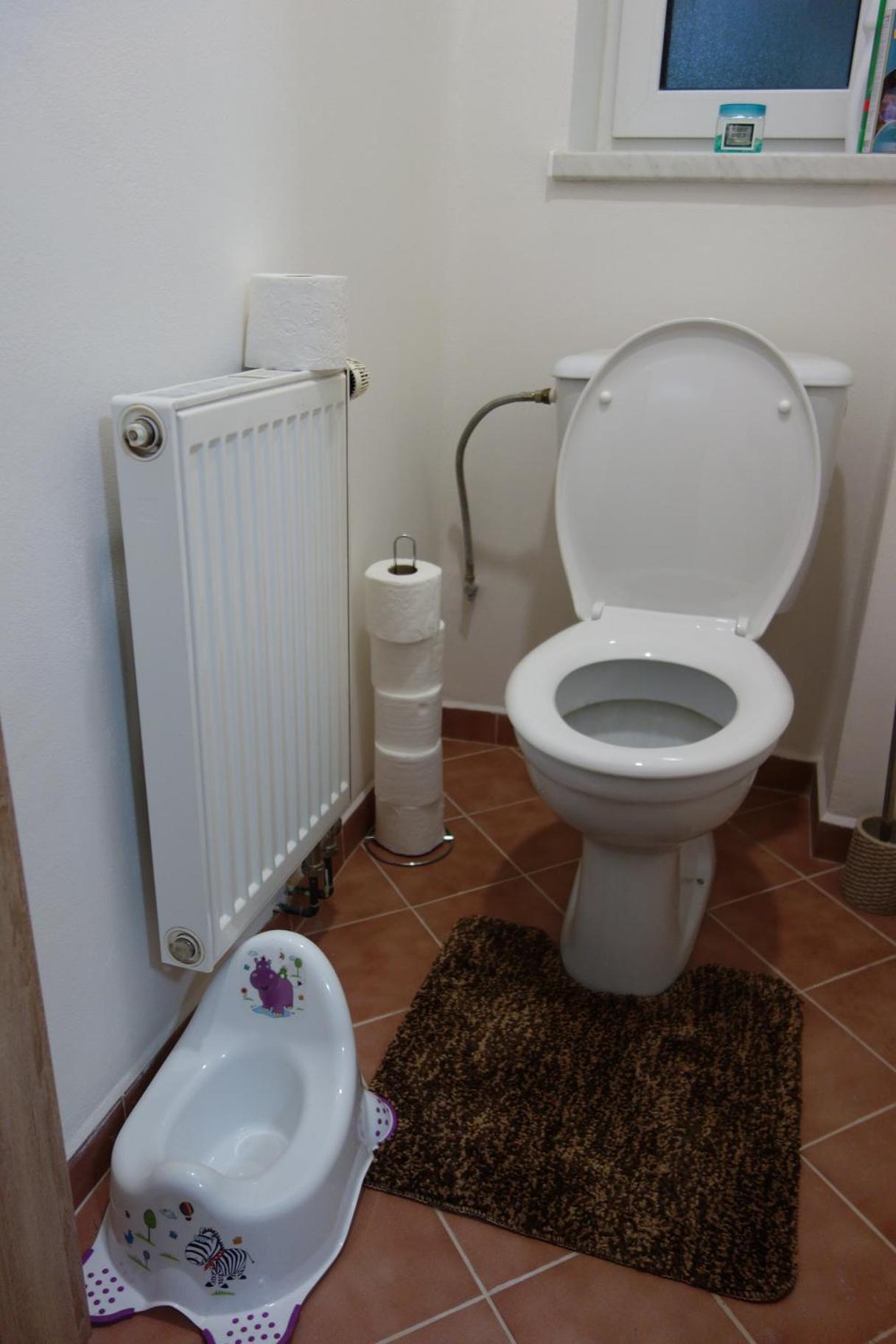 One-Bedroom Apartment - Photo 14