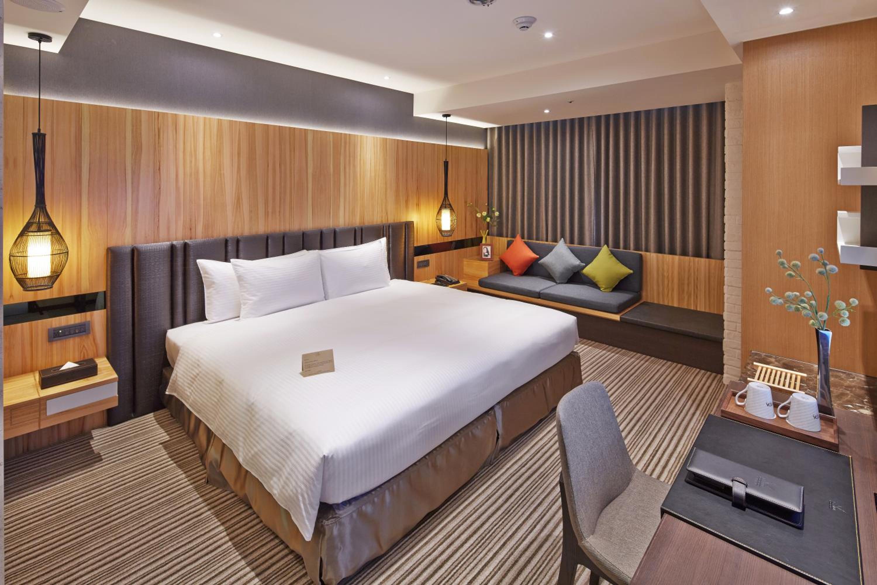 Deluxe Double Room with Bath photo 3
