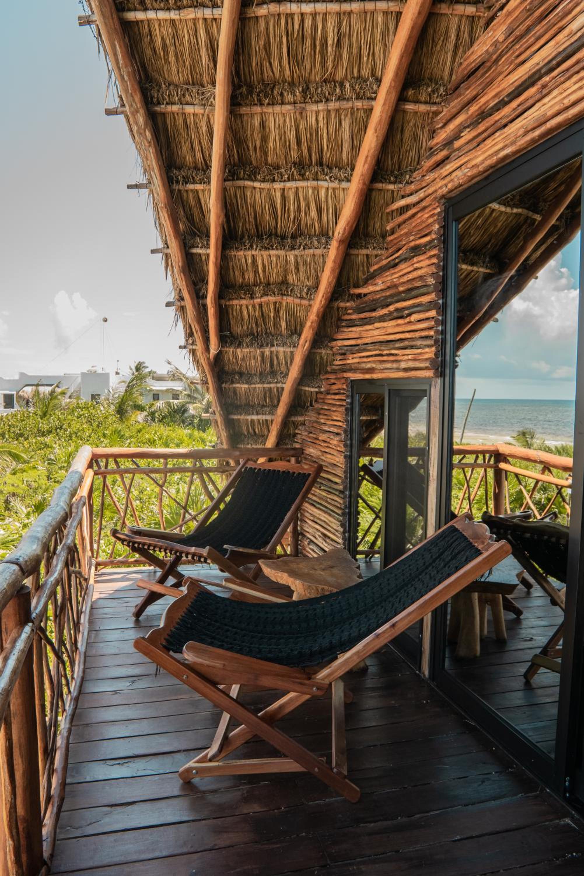 Deluxe Double Room with Balcony and Sea View - Photo 23