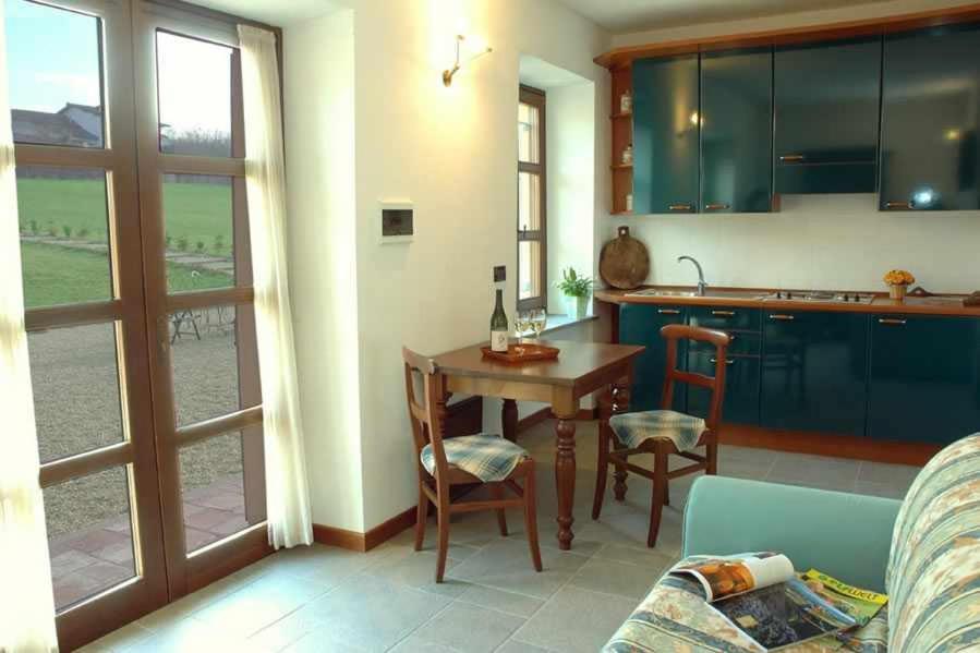 One-Bedroom Apartment (4 Adults) - Photo 4