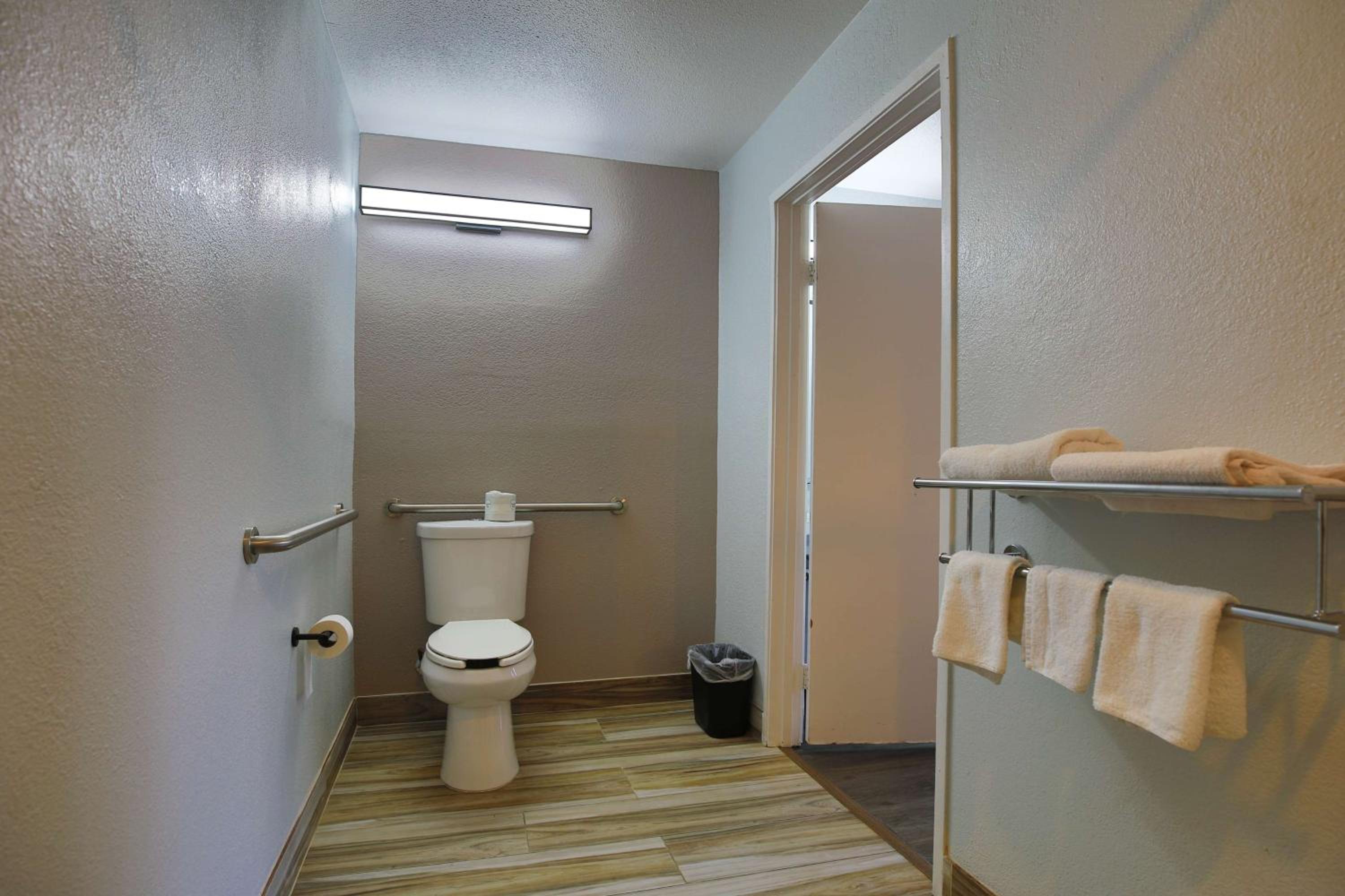 Queen Room with Two Queen Beds - Disability Access - Roll In Shower photo 2