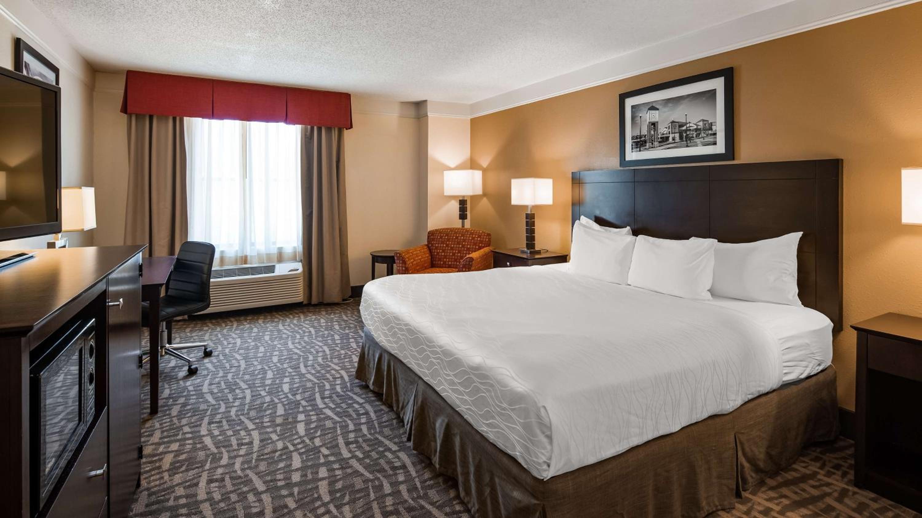 King Room - Non Smoking - Photo 4