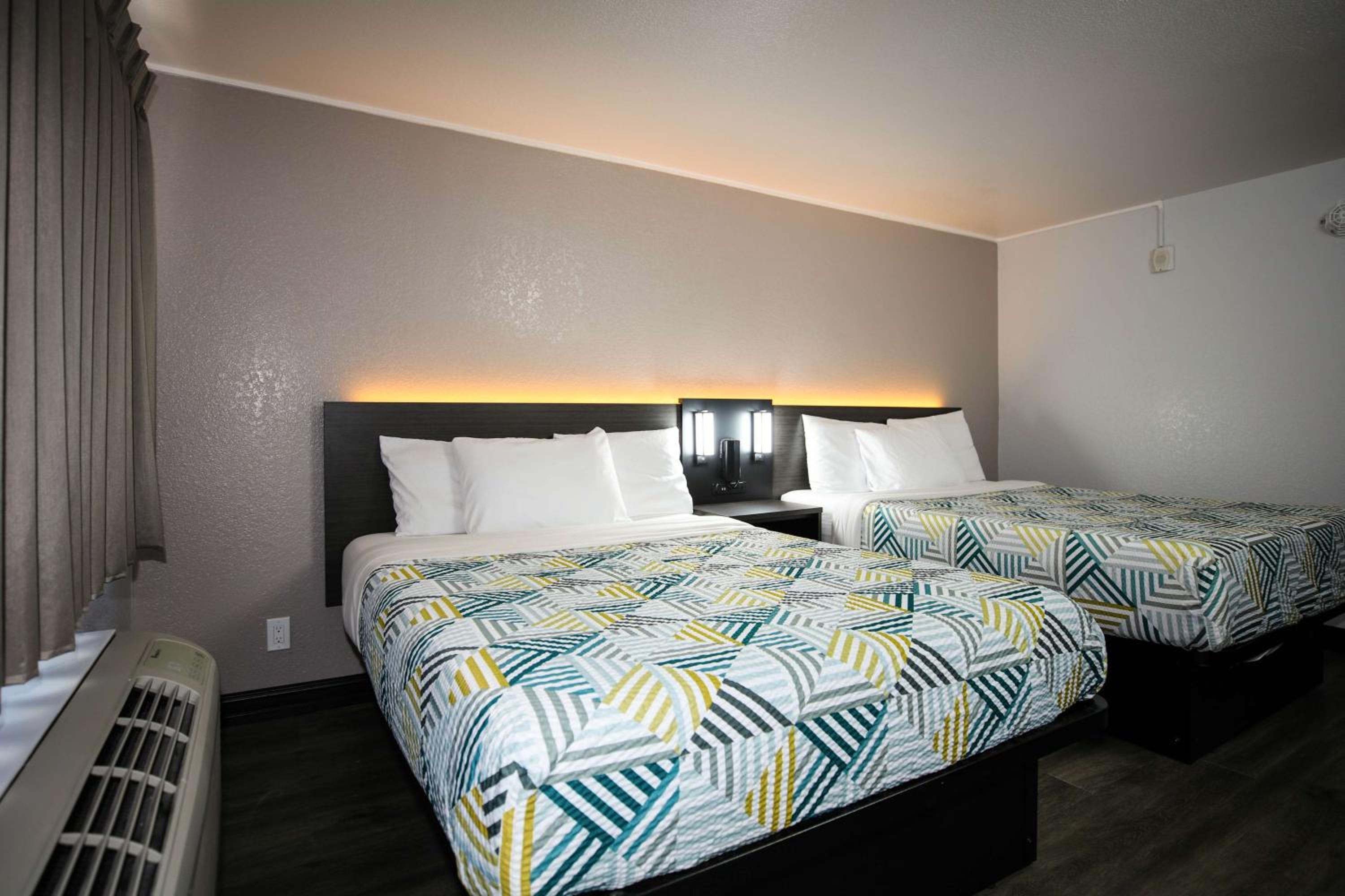 Queen Room with Two Queen Beds - Disability Access - Roll In Shower photo 3