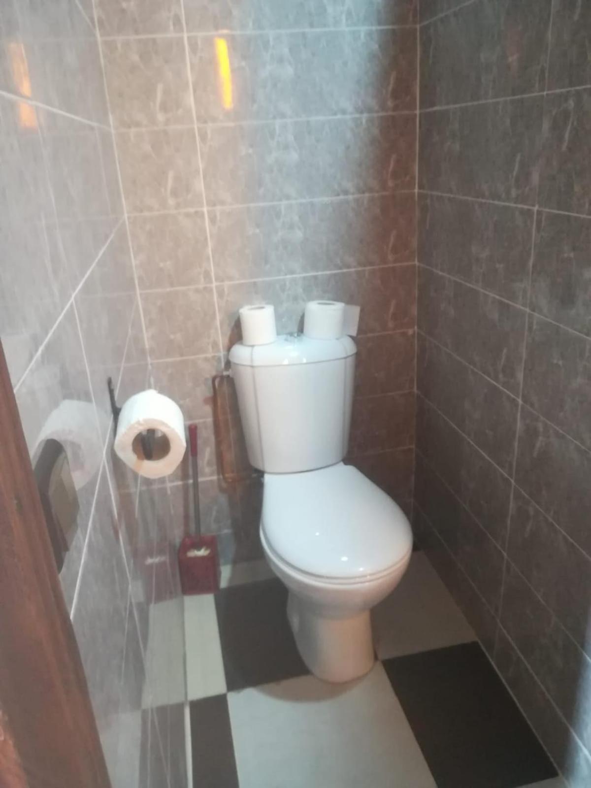 Triple Room with Private Bathroom - Photo 5