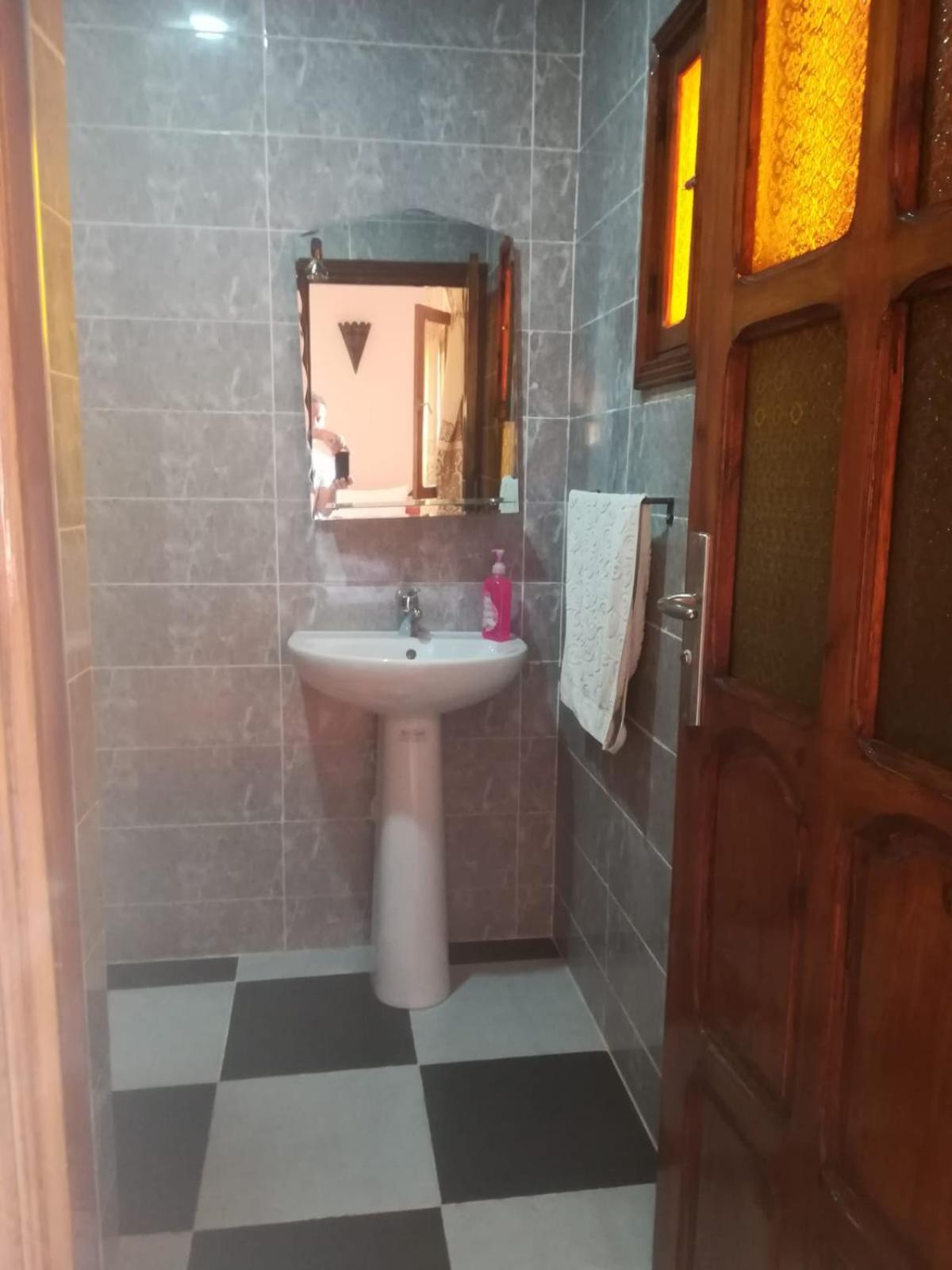 Triple Room with Private Bathroom - Photo 4
