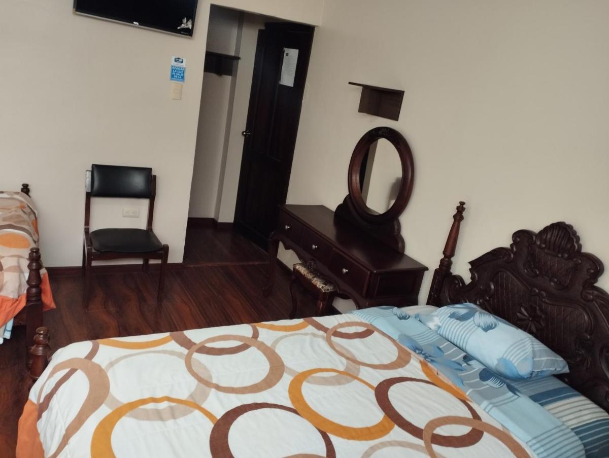 Single Room with Private Bathroom photo 3